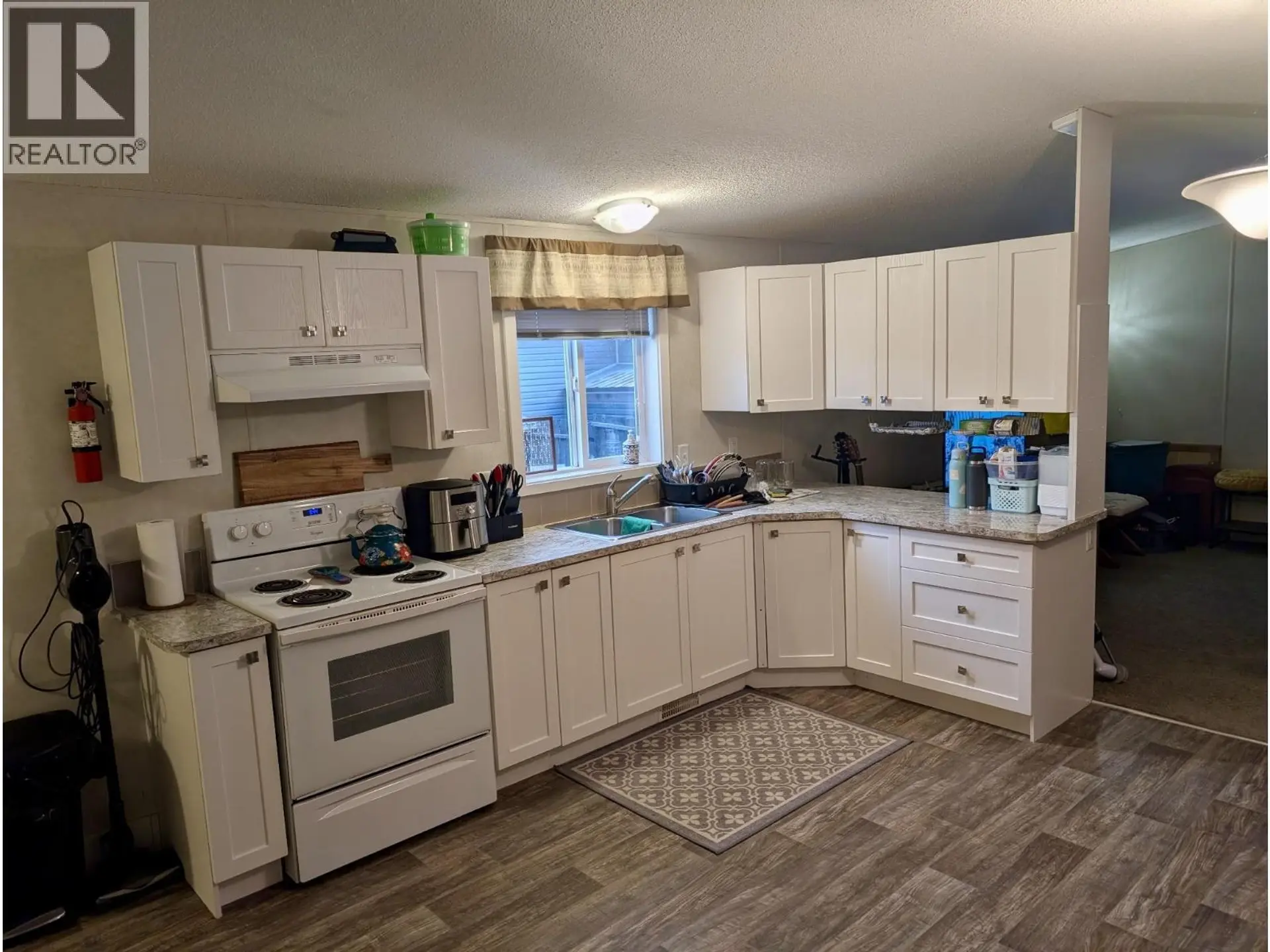 #32 4619 LOWRIE AVENUE - Image 4