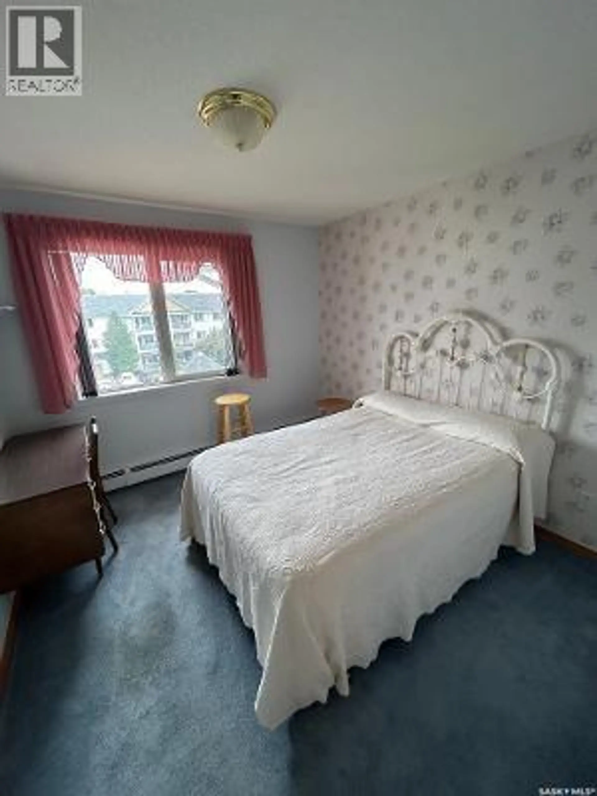 #305 303 Pinehouse DRIVE - Image 12