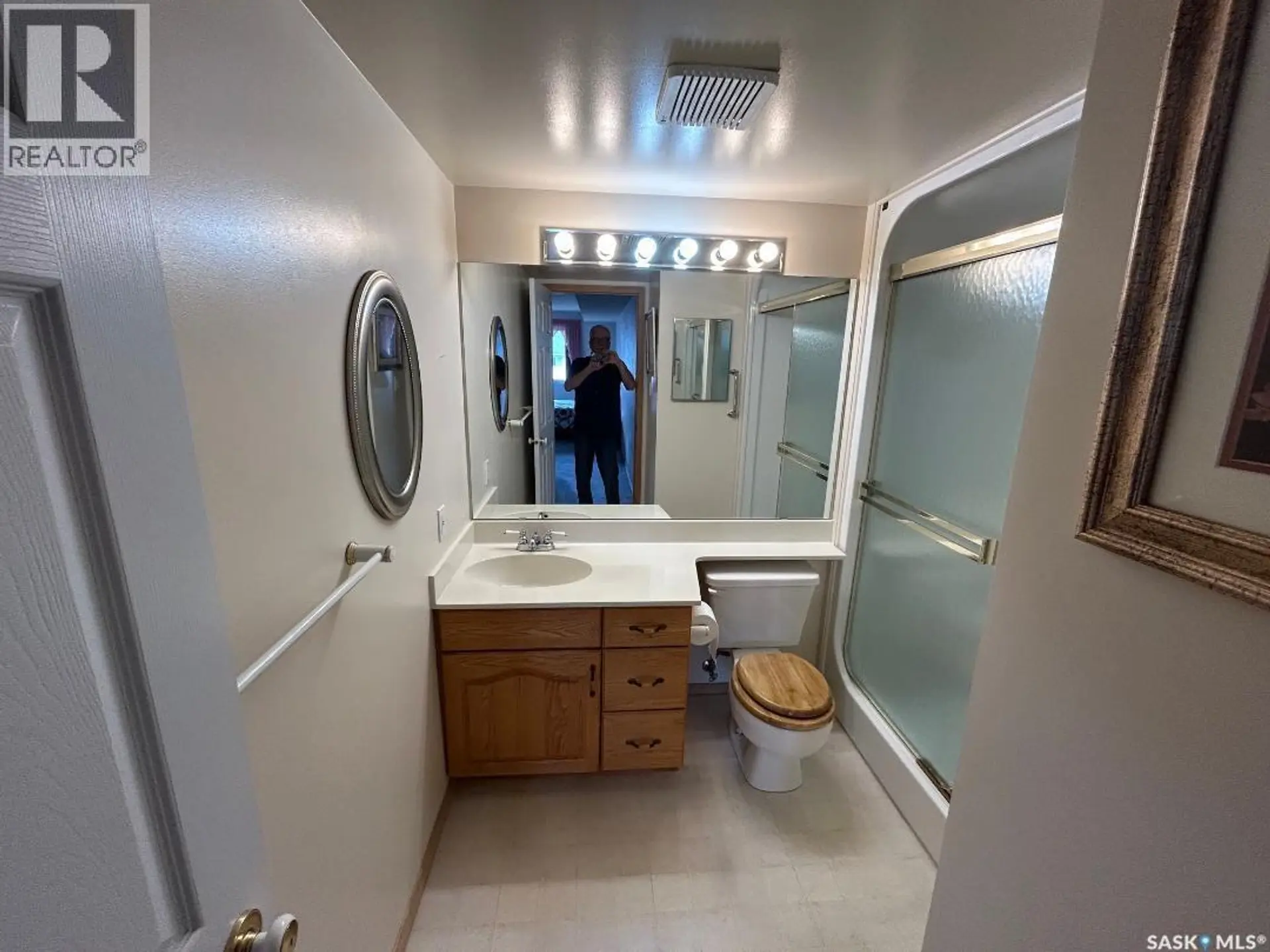 #305 303 Pinehouse DRIVE - Image 13