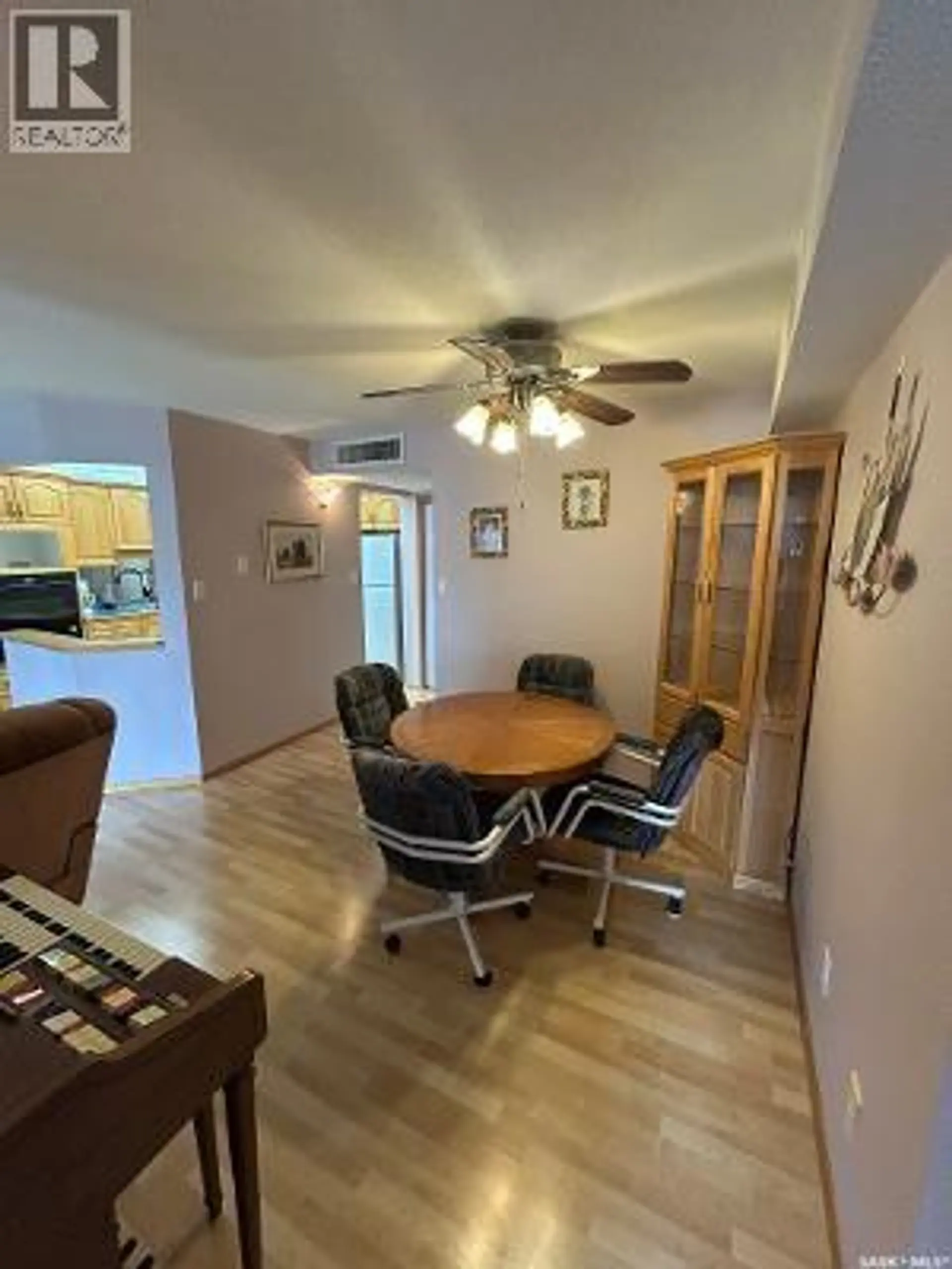 #305 303 Pinehouse DRIVE - Image 8