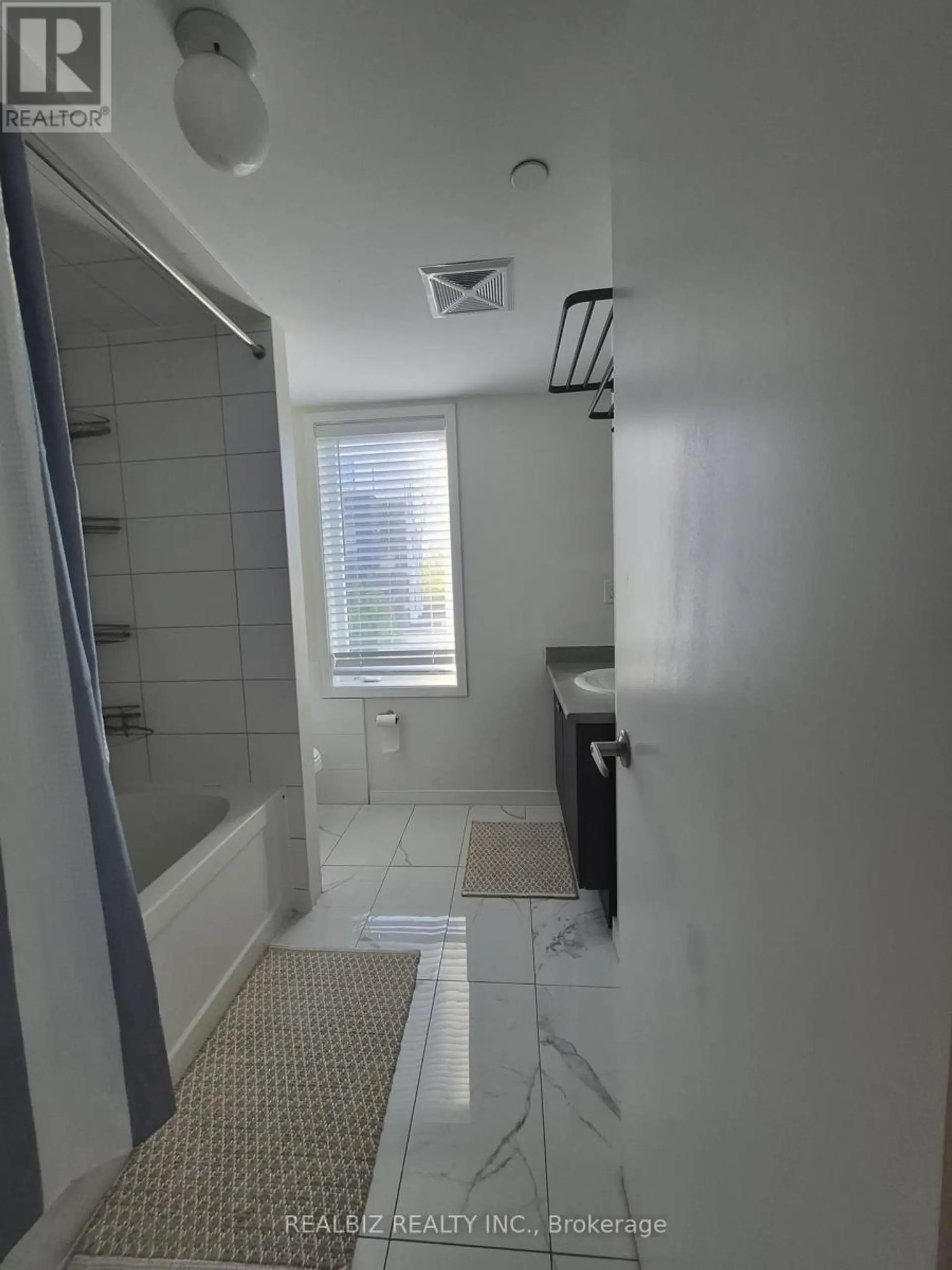 #77 400 ALEX GARDNER CIRCLE - Image 17