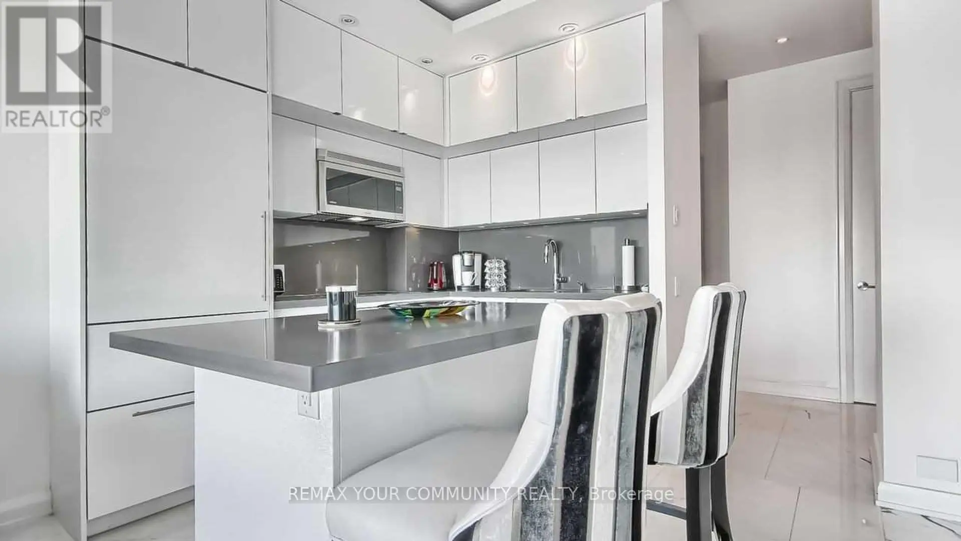 #3113 155 YORKVILLE AVENUE - Image 7