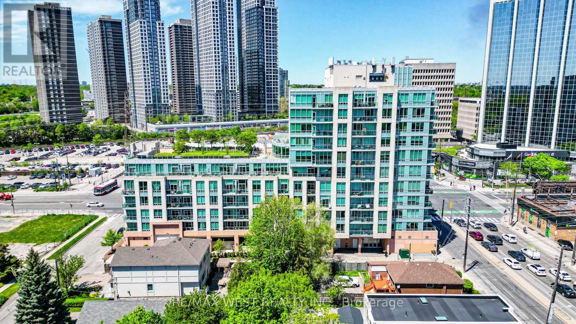 #609 3391 BLOOR STREET W - Image 1