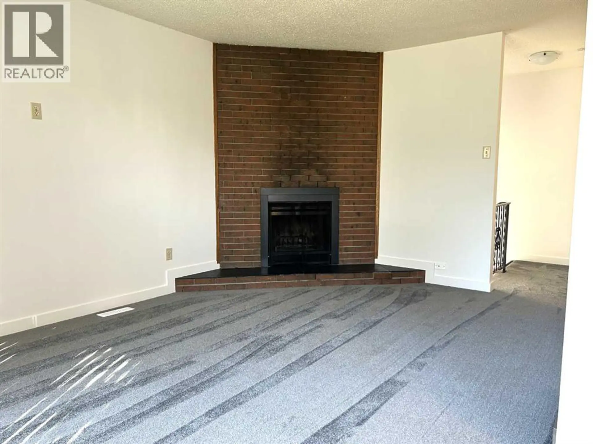 223 5 Street NW - Image 9