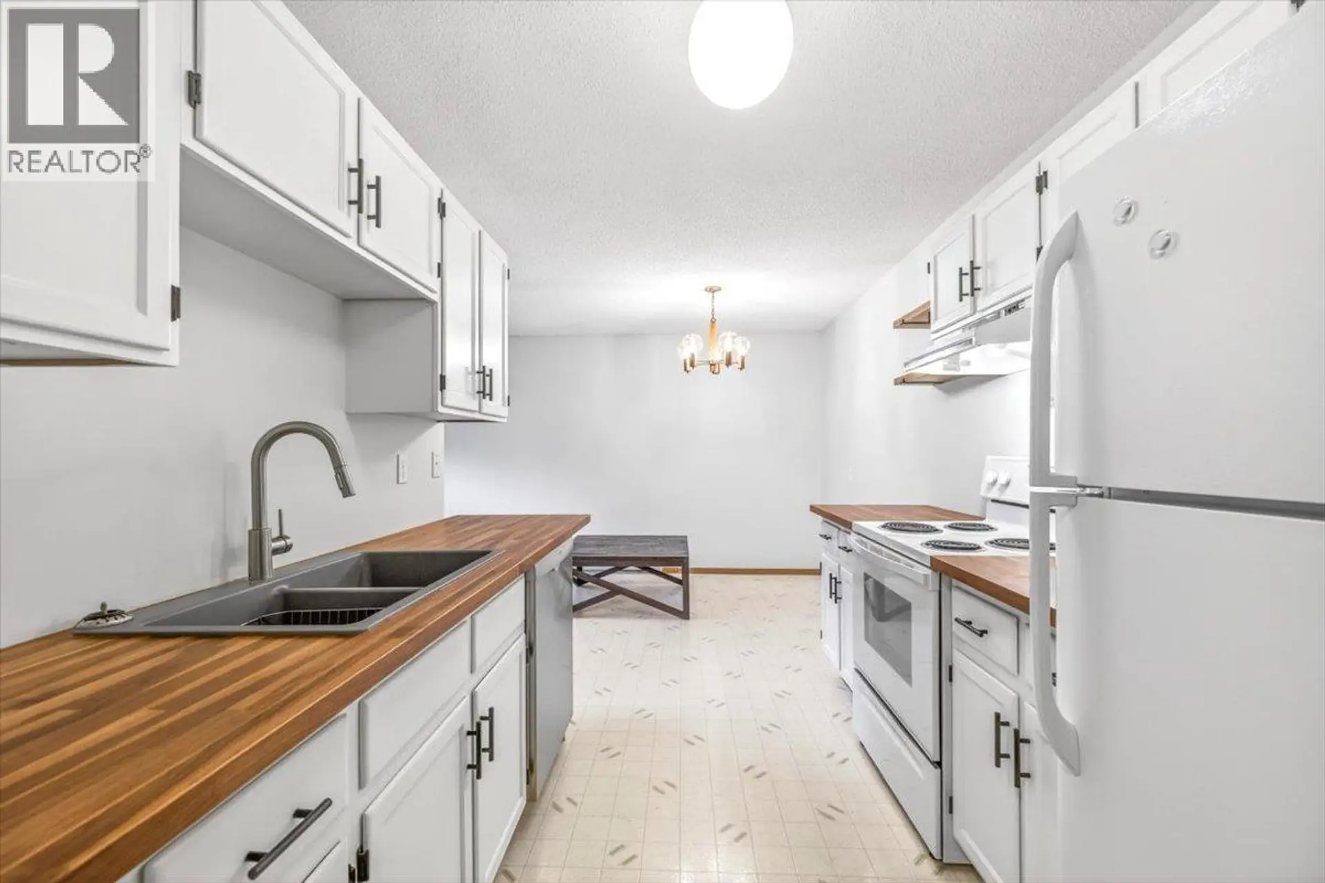 #104 65 COKATO Road - Image 4