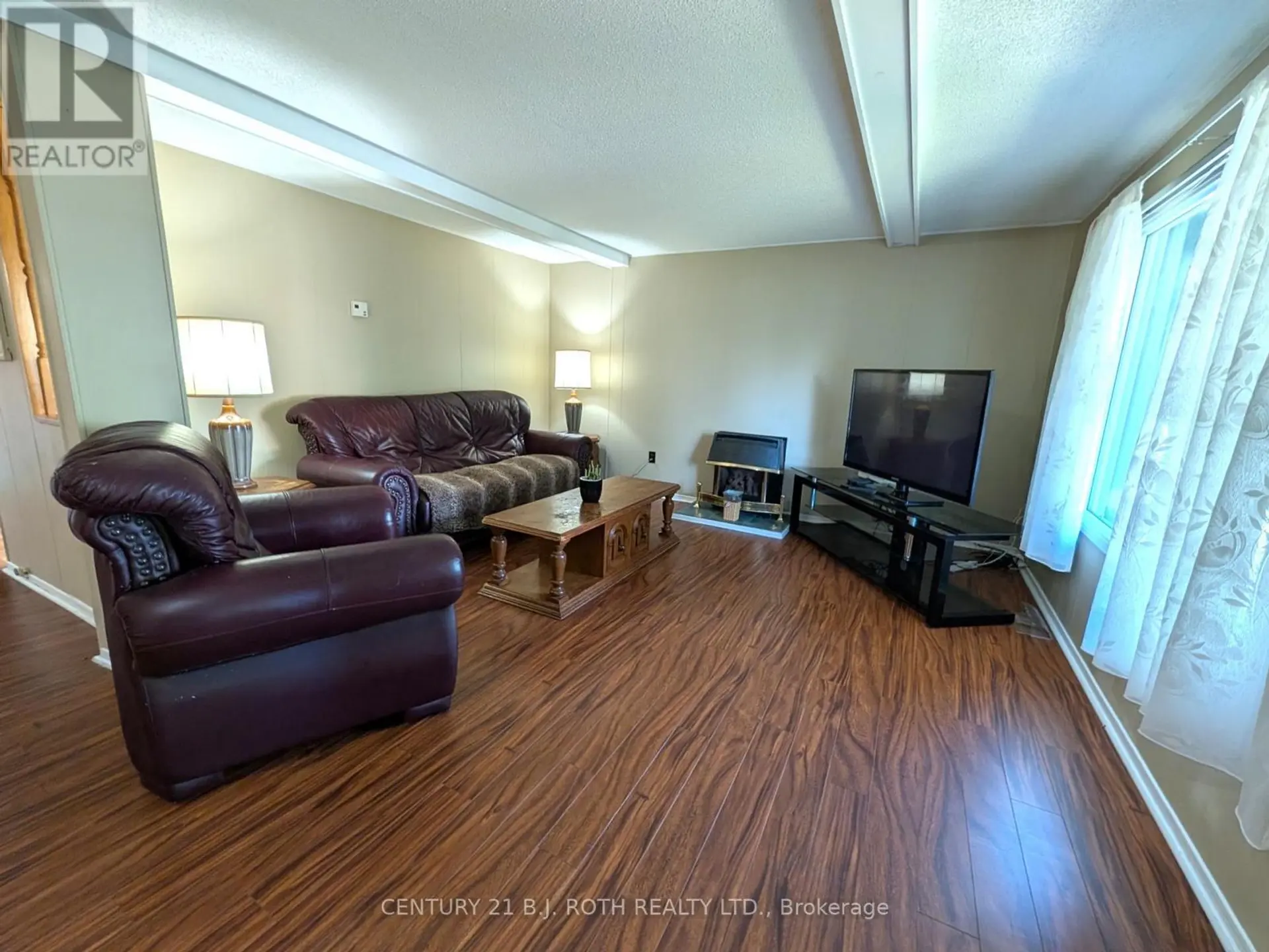 66 LINDEN LANE - Image 6