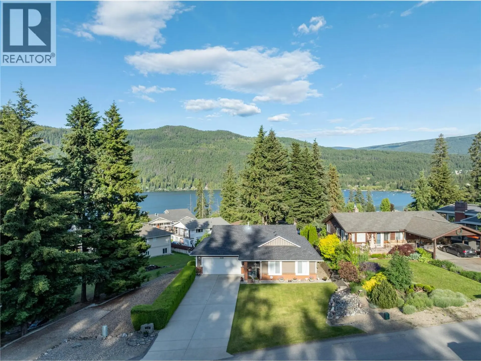 Property at 2934 Juniper Crescent, Sorrento, BC