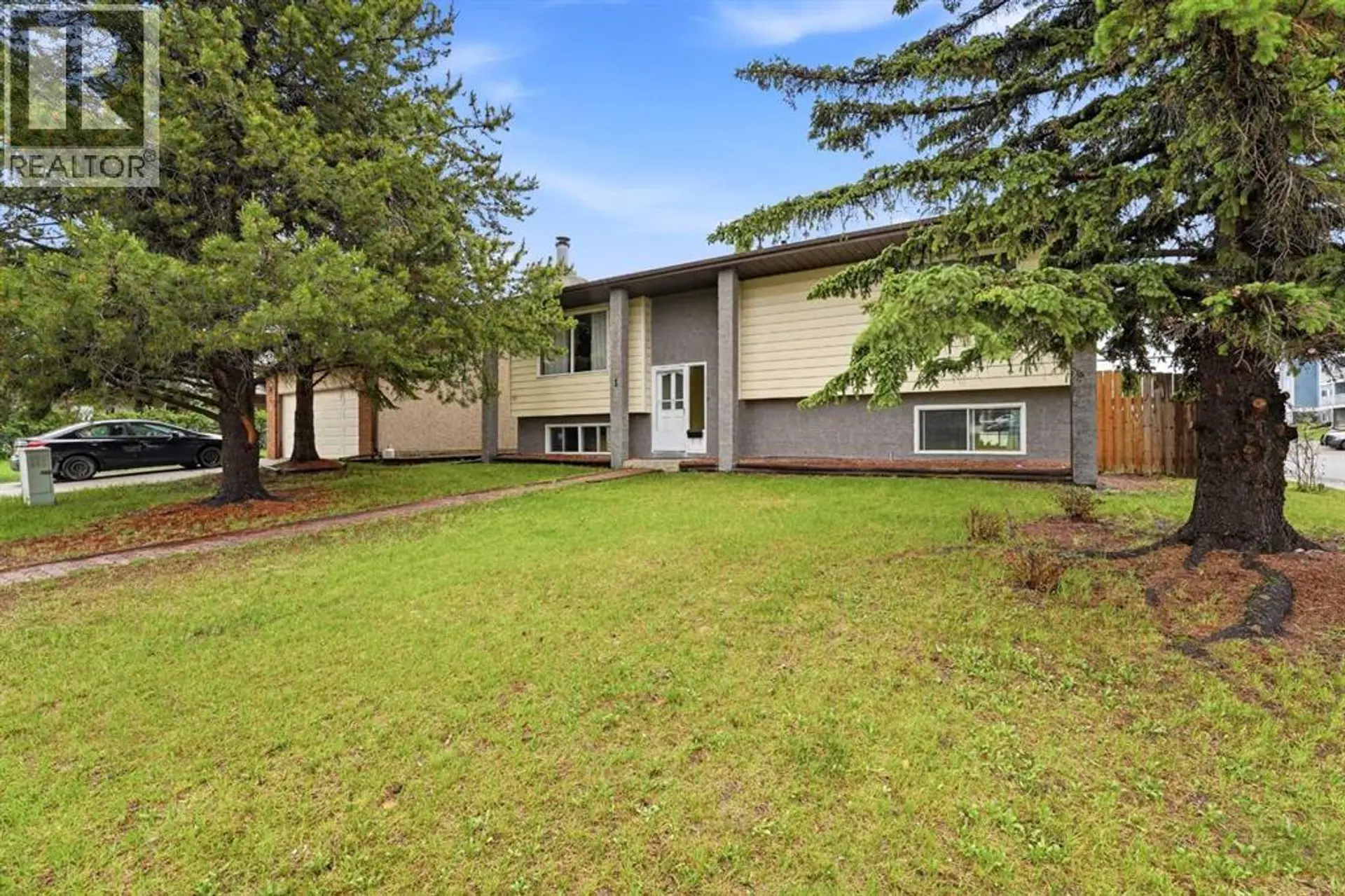 Property at 1 Hallgren Avenue, Red Deer, AB