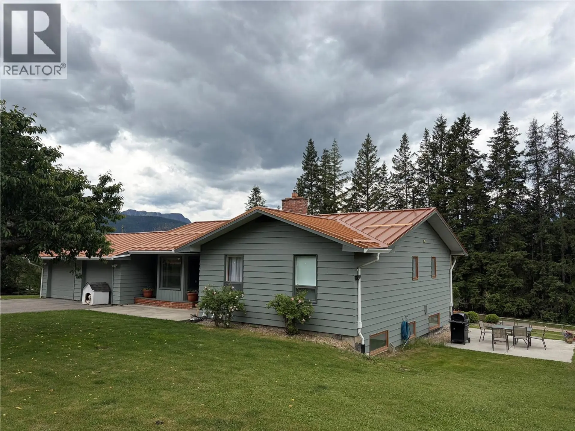 Property at 5851 20 Avenue NE, Salmon Arm, BC
