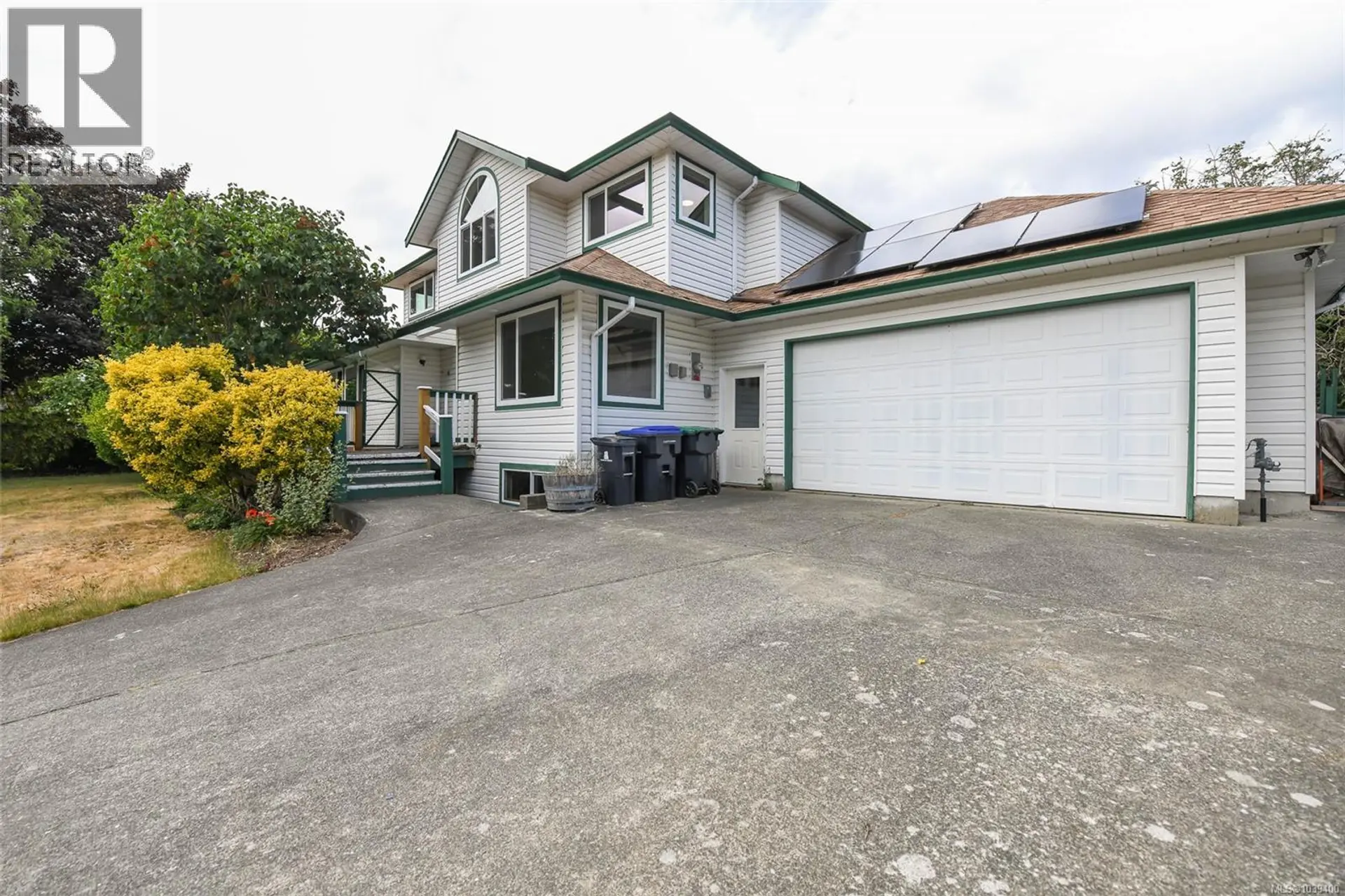 Property at 2112 Stellar Crt, Comox, BC