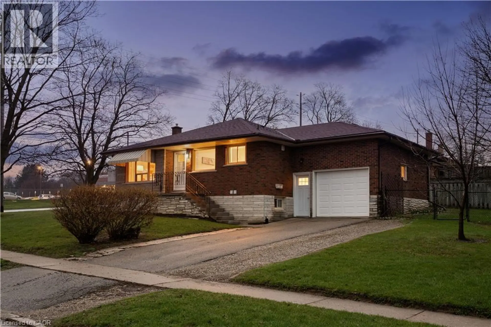 Property at 23 KNIGHTSWOOD Boulevard, Guelph, ON