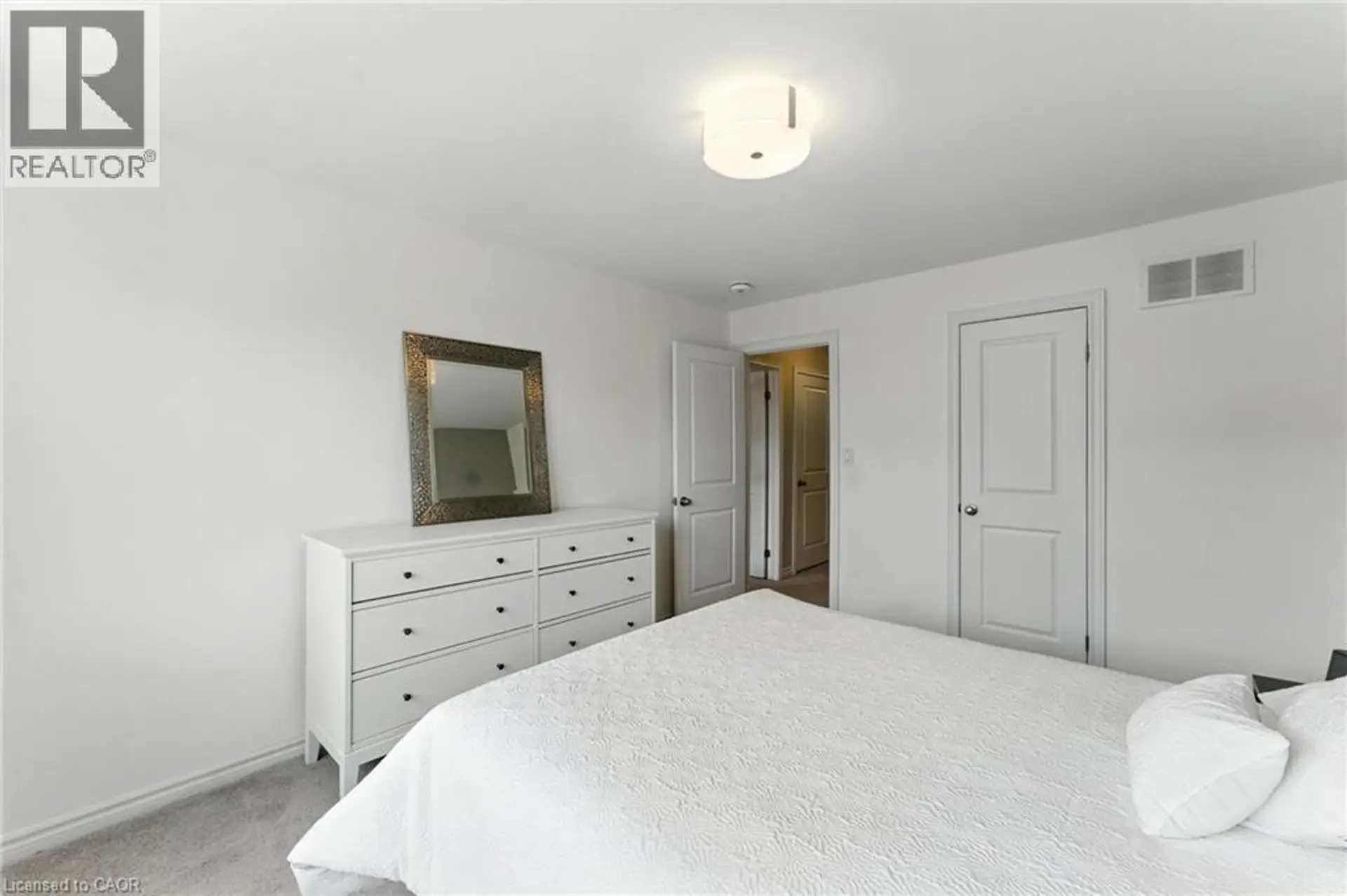 #37 377 GLANCASTER Road - Image 18