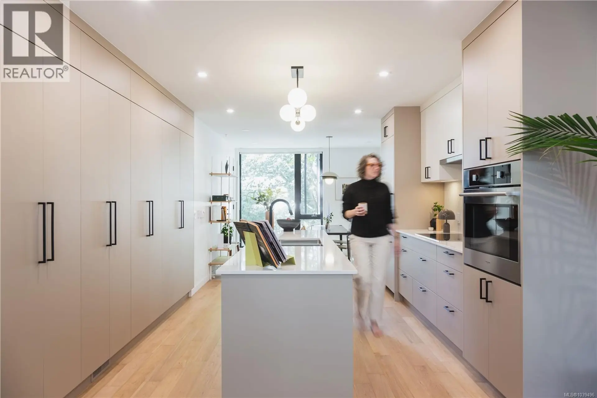 #3 909 Redfern St - Image 5