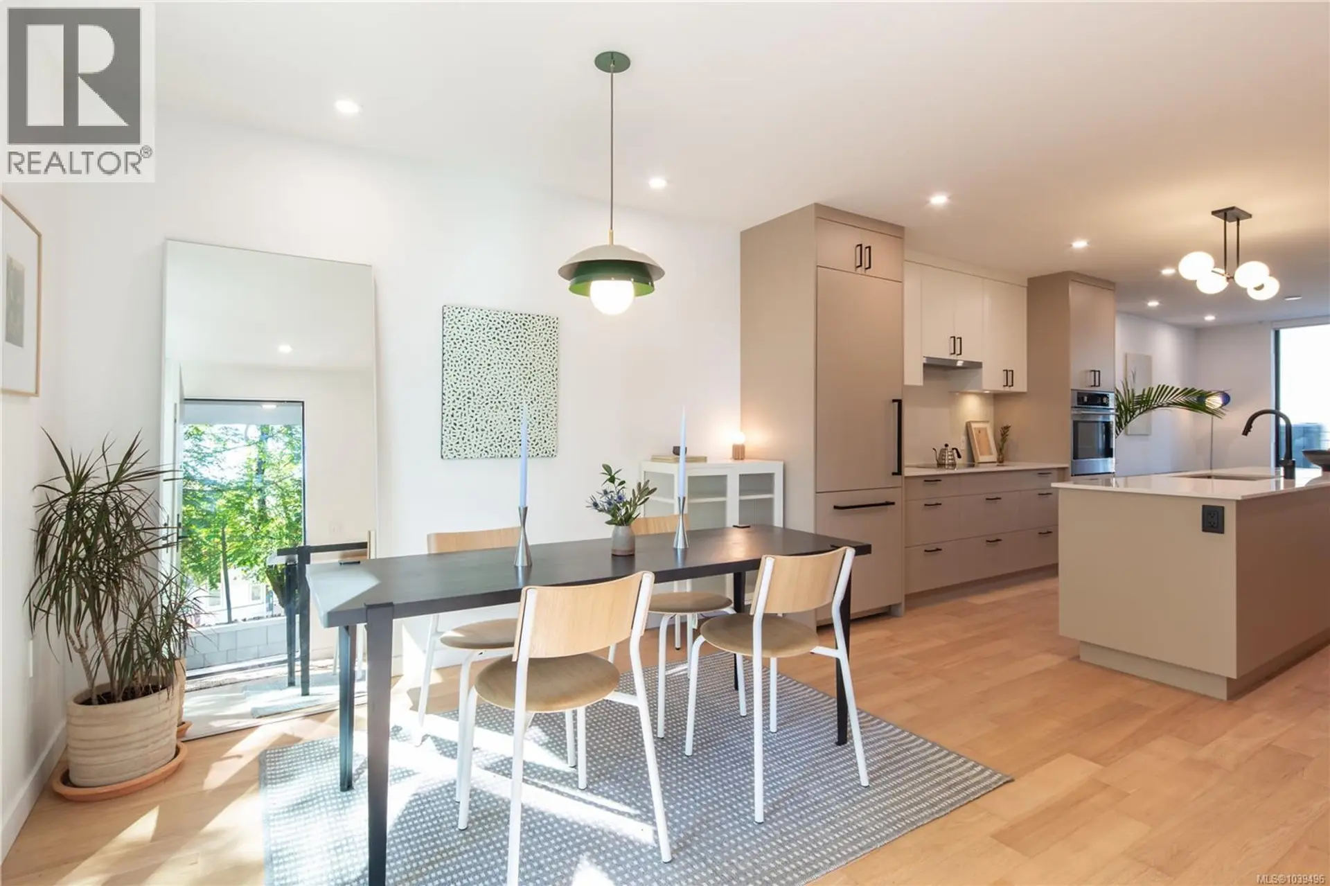 #3 909 Redfern St - Image 6