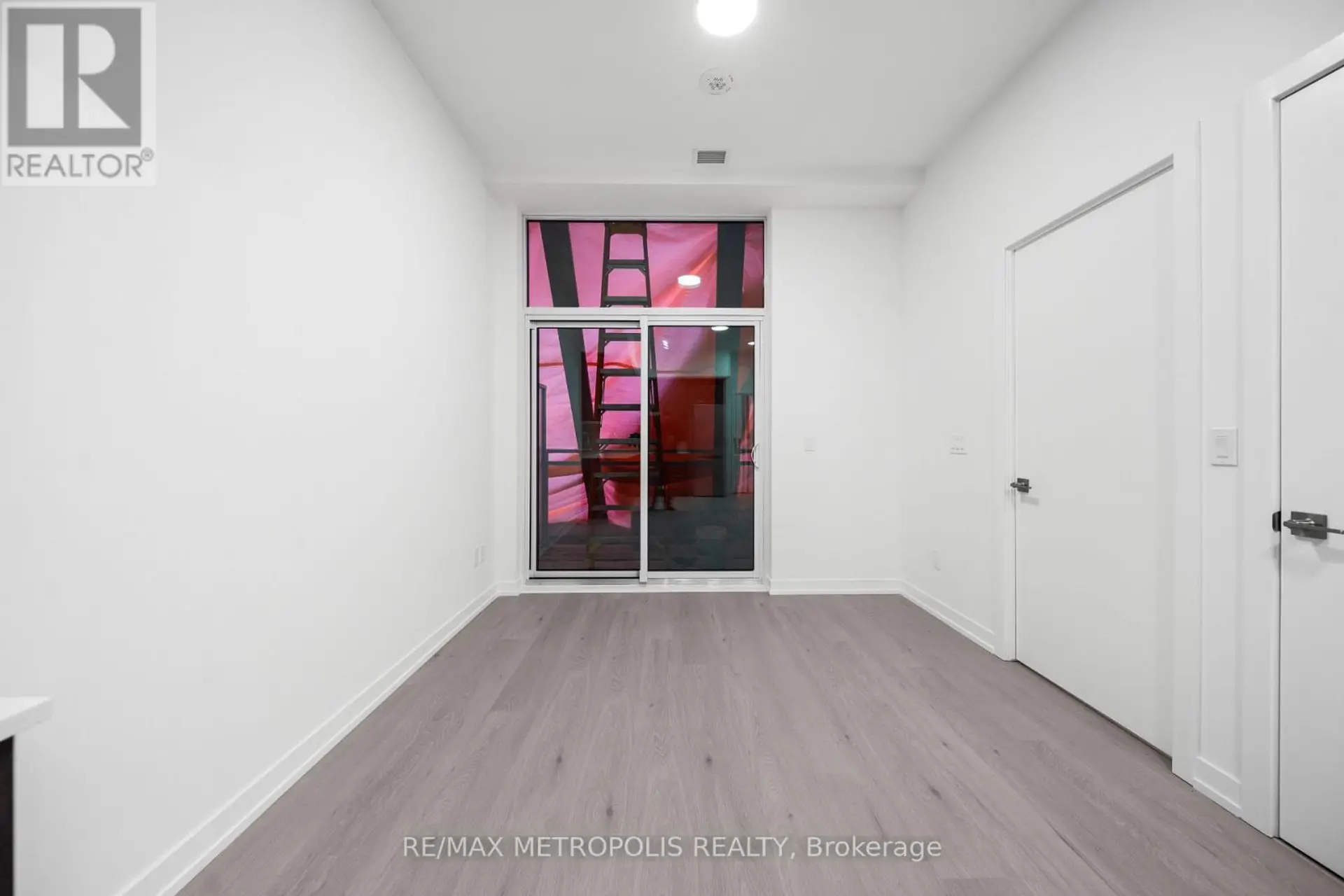 #103 2501 SAW WHET BOULEVARD - Image 11