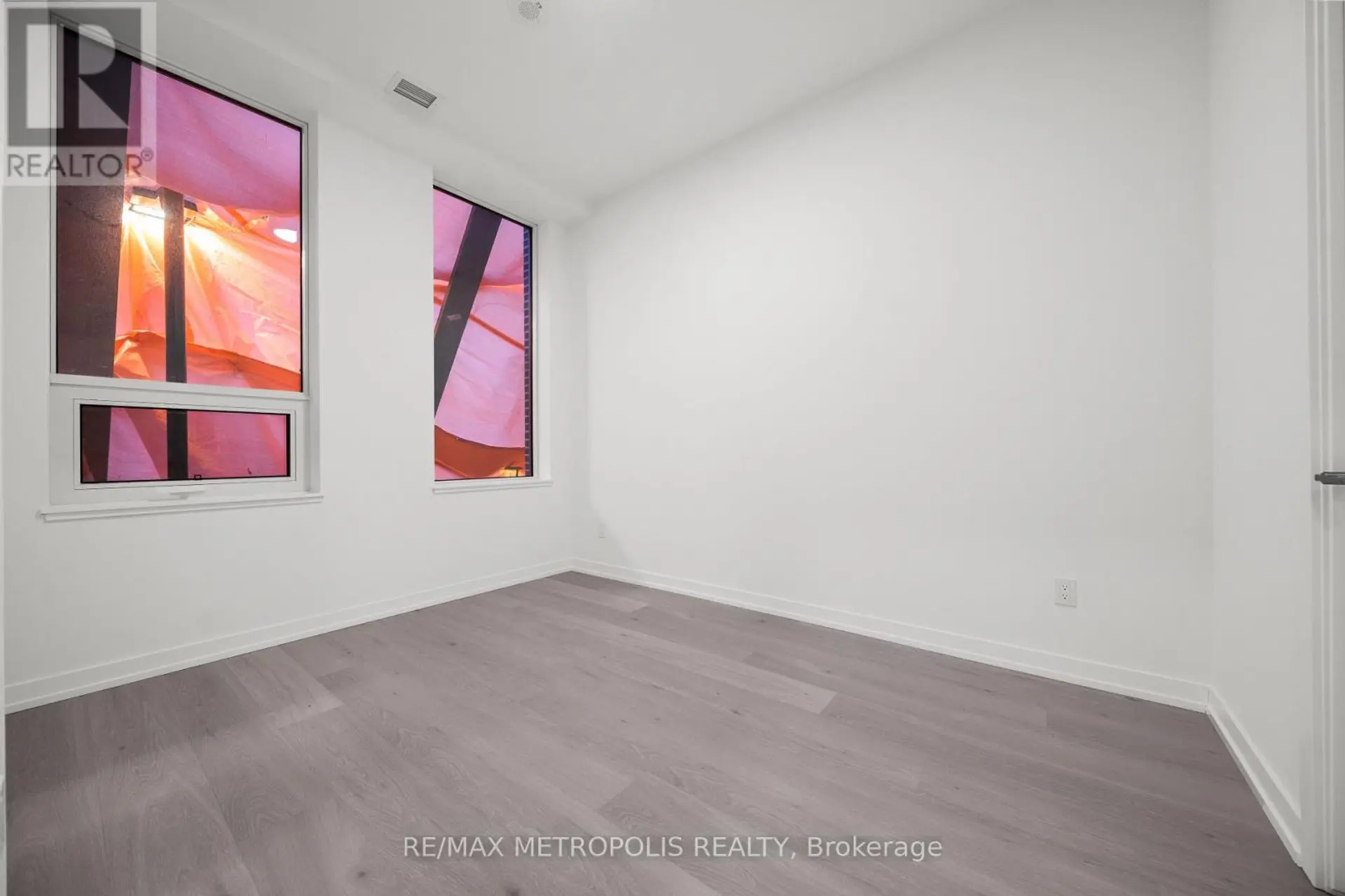 #103 2501 SAW WHET BOULEVARD - Image 14