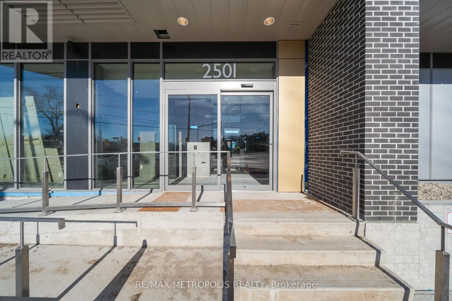#103 2501 SAW WHET BOULEVARD - Image 4