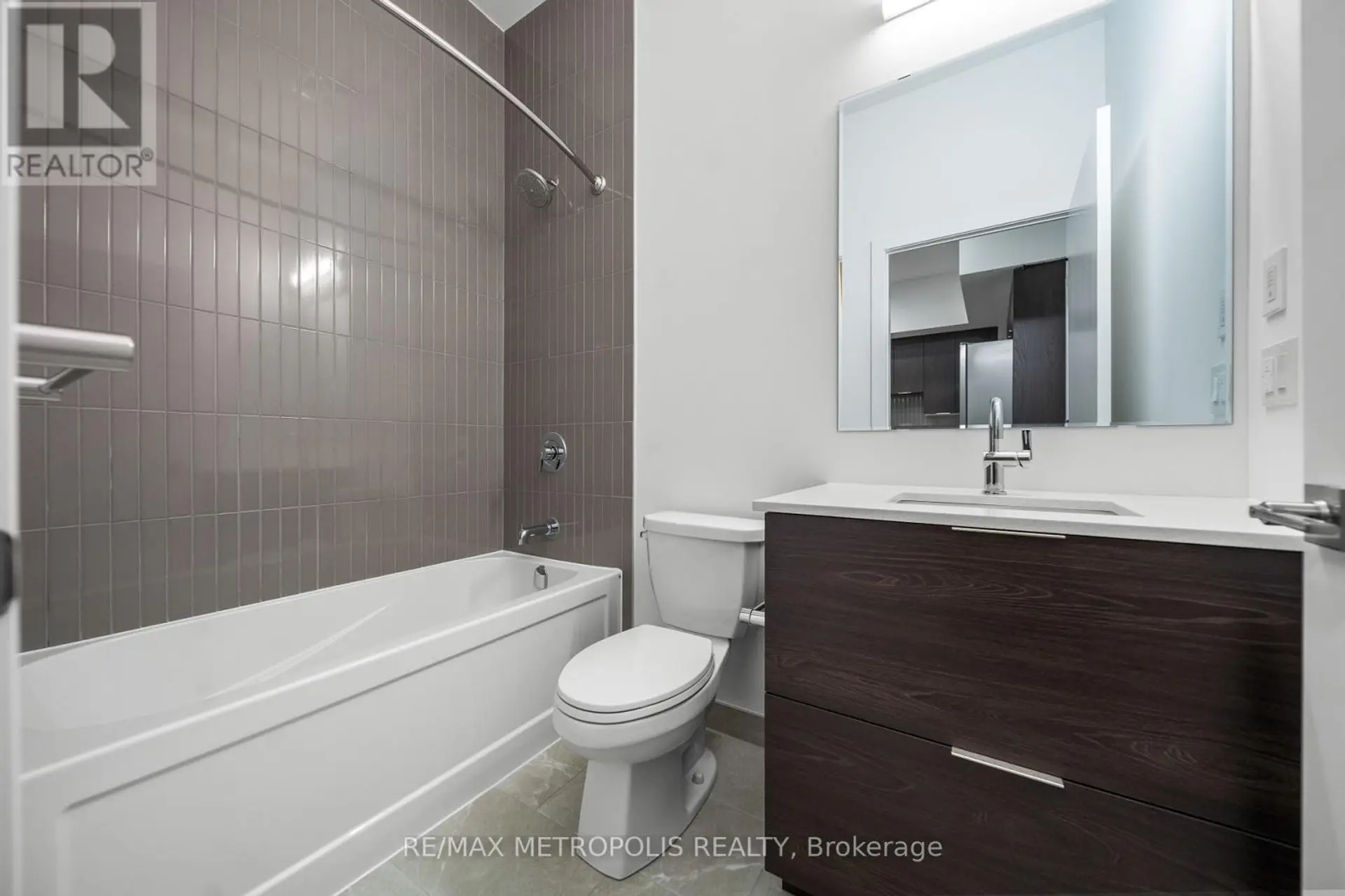 #103 2501 SAW WHET BOULEVARD - Image 6