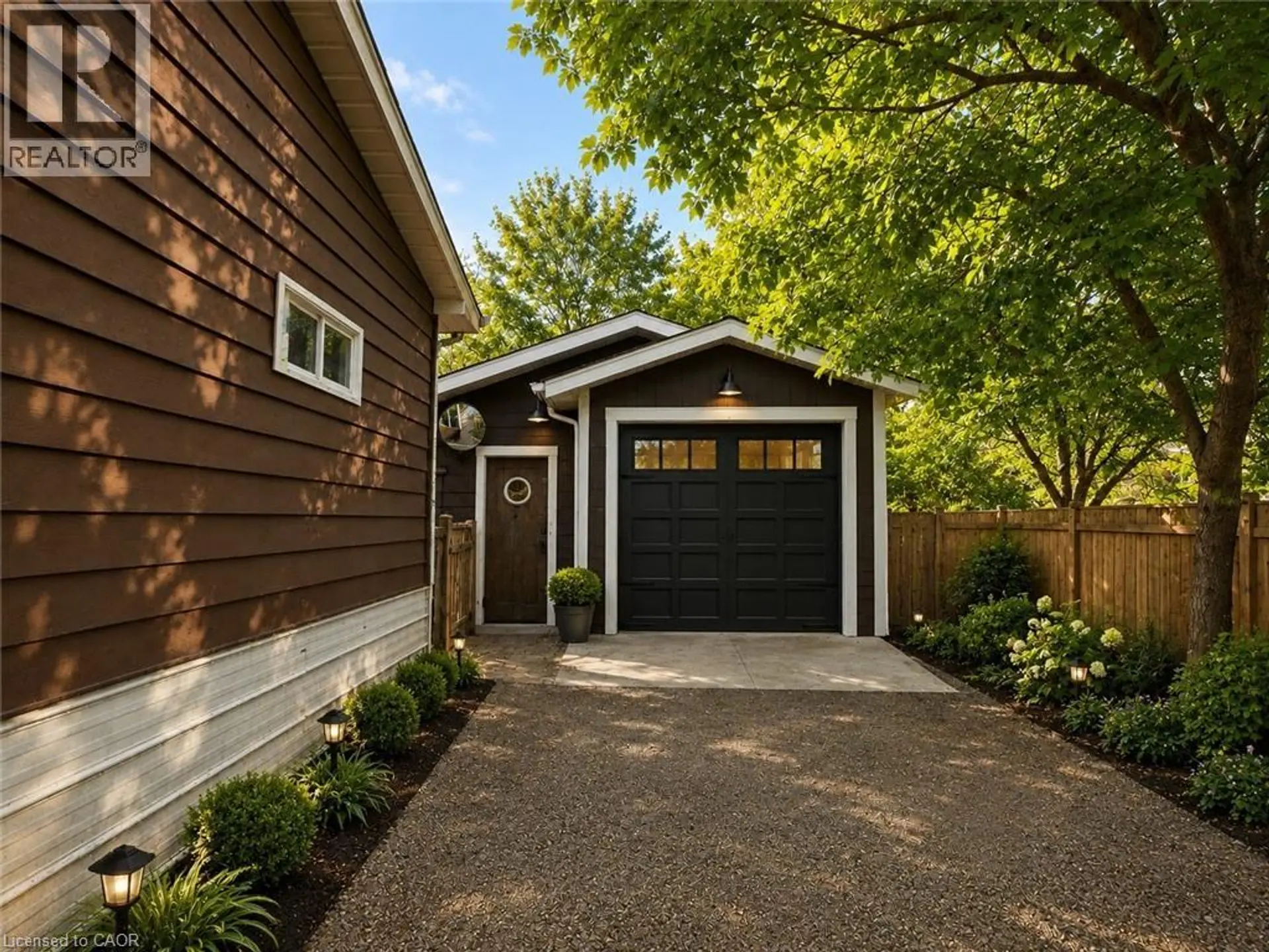 27 OAK Street - Image 12