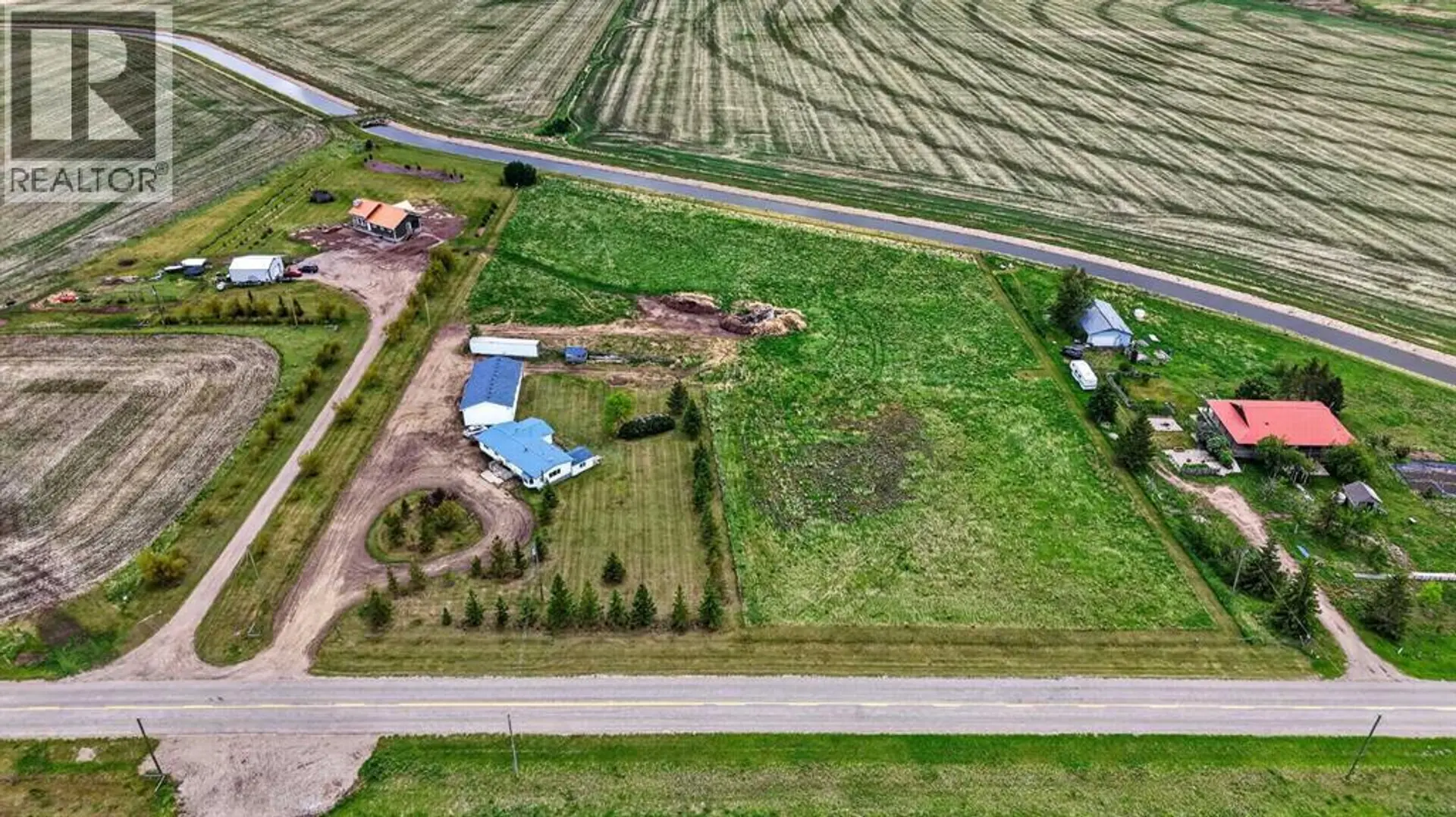Property at 242041 Township Road 262, Rural Wheatland County, AB