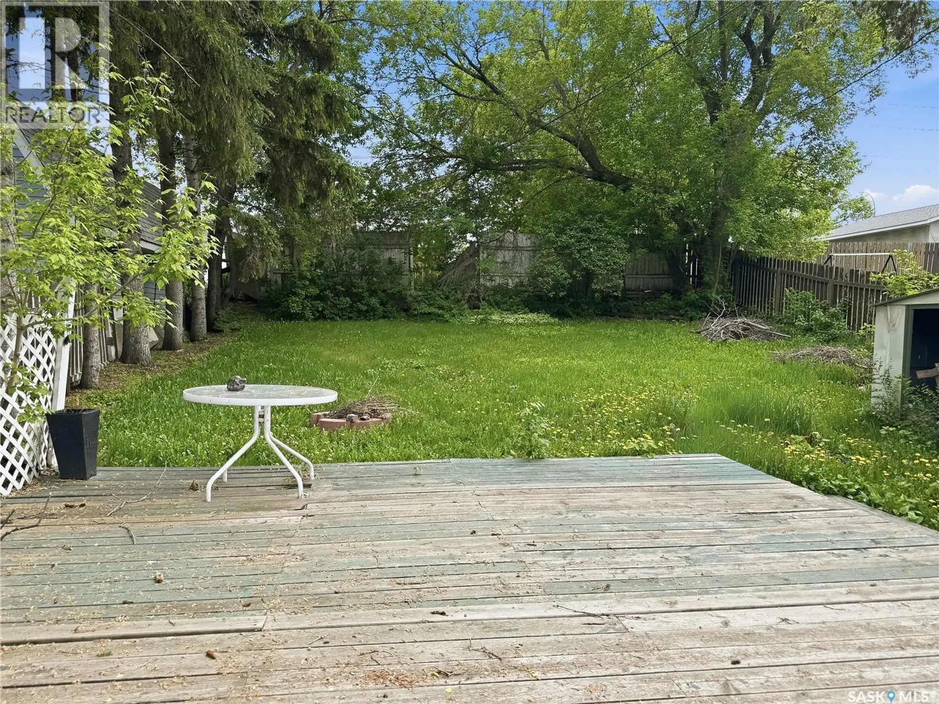 1041 3rd STREET E - Image 14