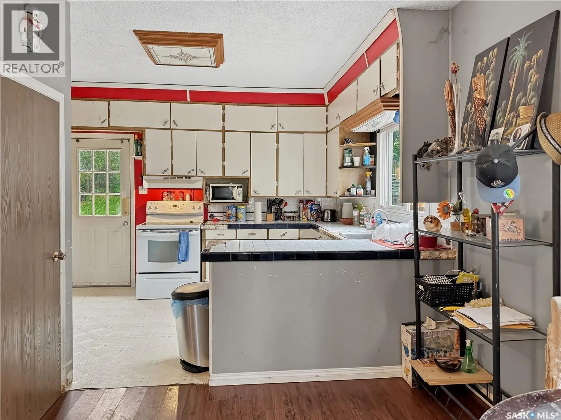 1041 3rd STREET E - Image 8