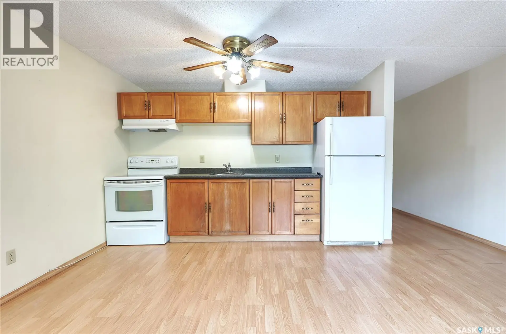 #107 2125 Osler STREET - Image 3