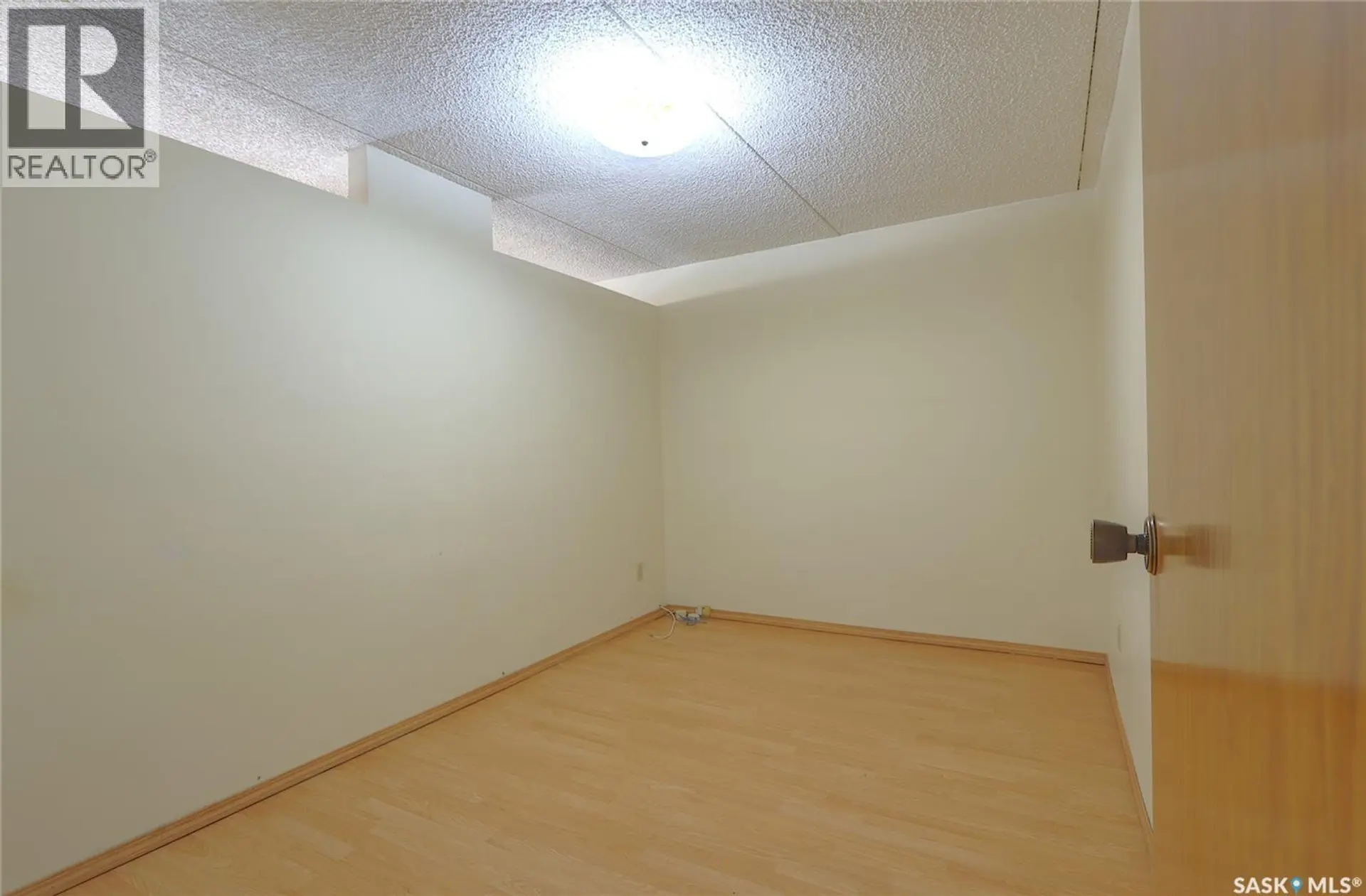 #107 2125 Osler STREET - Image 6
