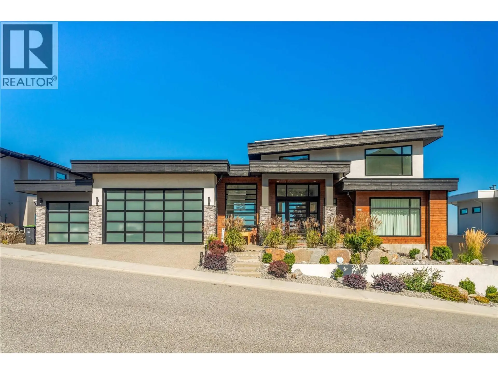 Property at 1016 CLARANCE Avenue, Kelowna, BC