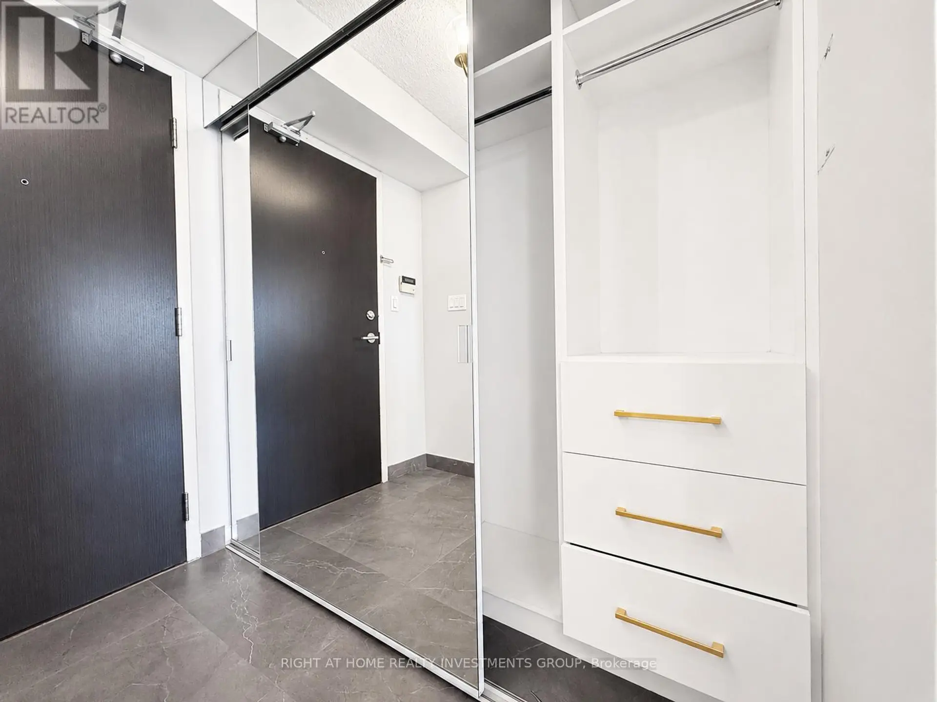 #1101 29 NORTHERN HEIGHTS DRIVE - Image 2