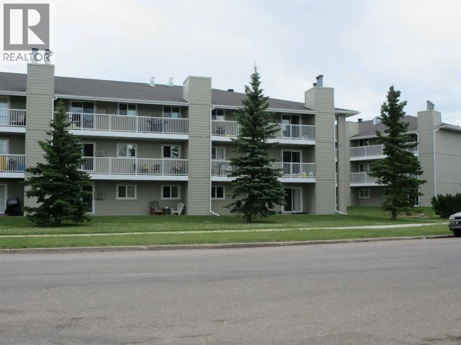 Property at #206 3007 57A Avenue, Lloydminster, AB