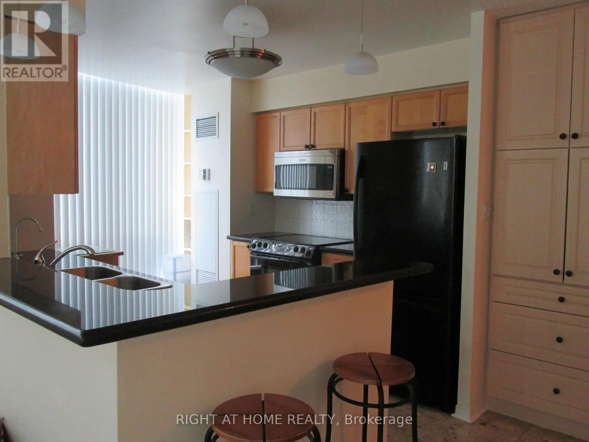 #111 233 BEECROFT ROAD - Image 2