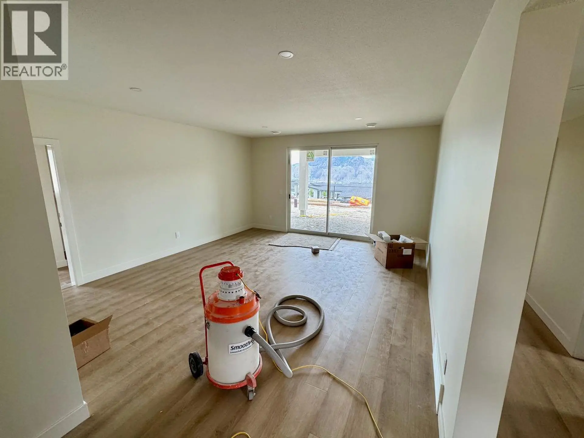 1660 Camas Court - Image 12