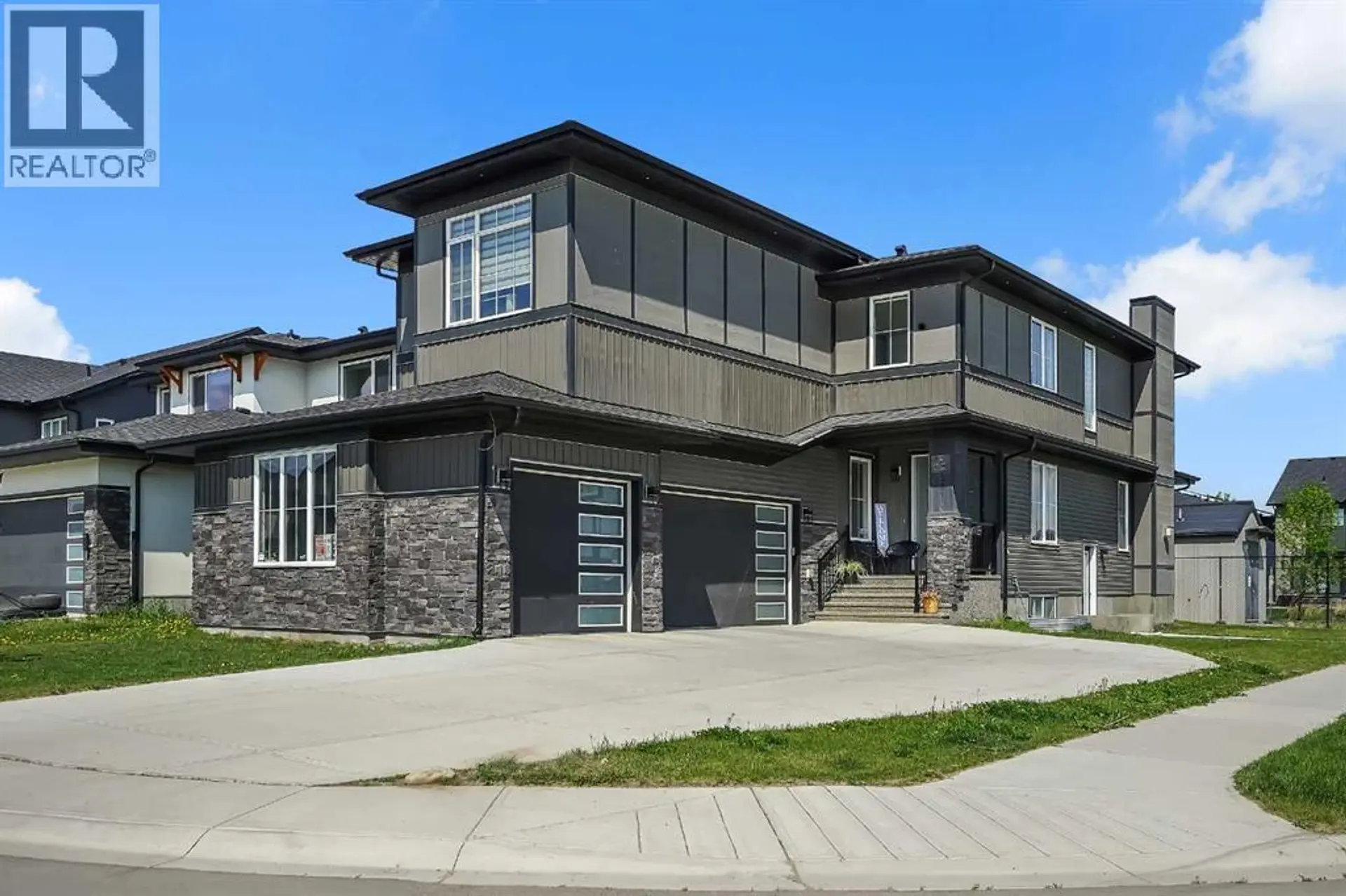 Property at 192 Sandpiper Landing, Chestermere, AB