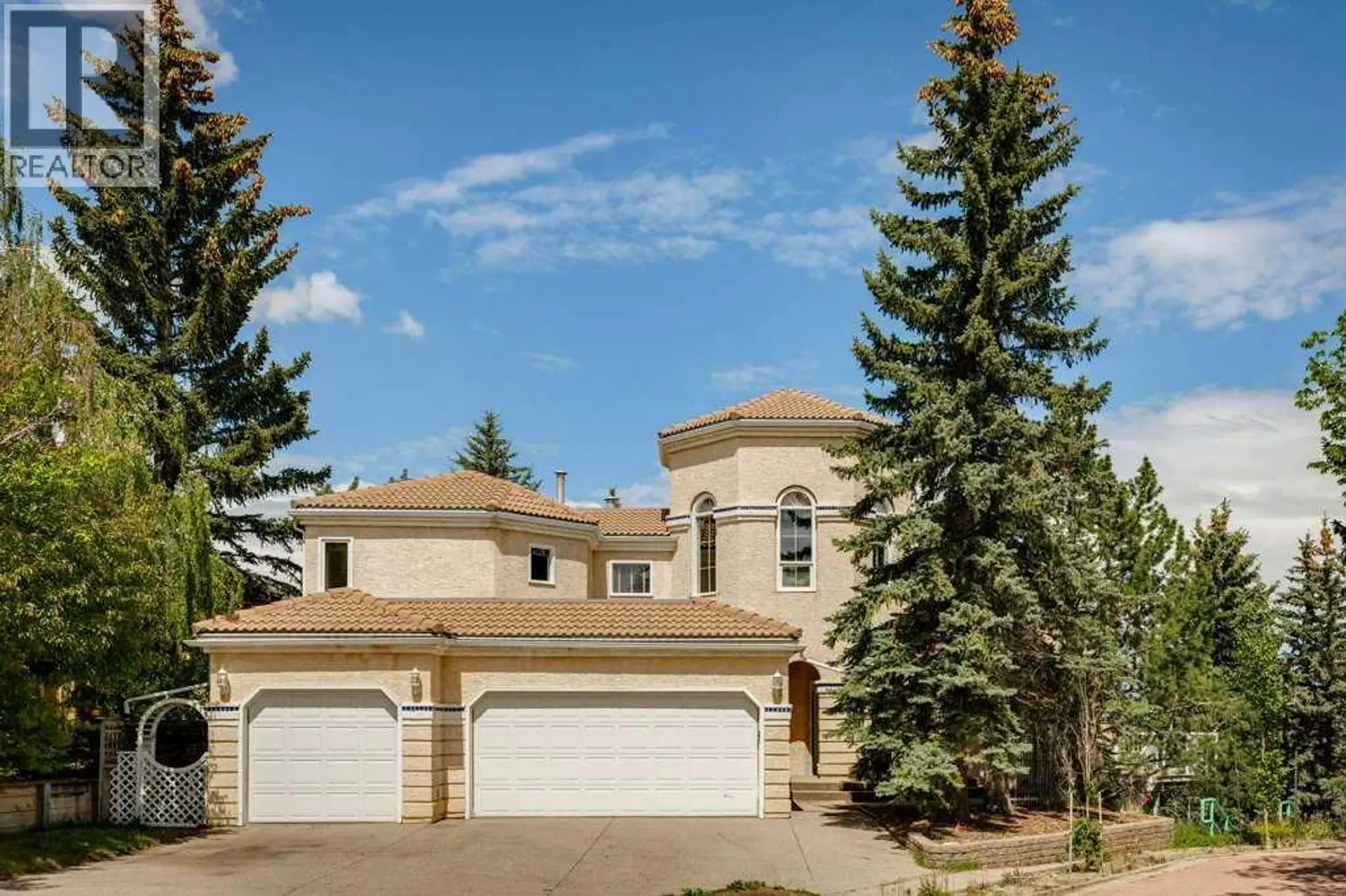 Property at 20 Patterson Mews SW, Calgary, AB