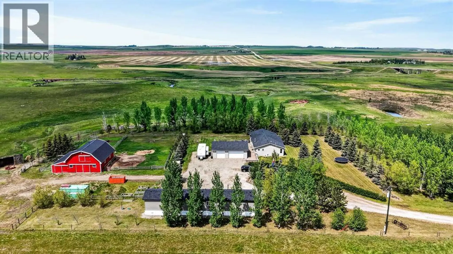 Property at 254052 HWY 21, Rural Wheatland County, AB