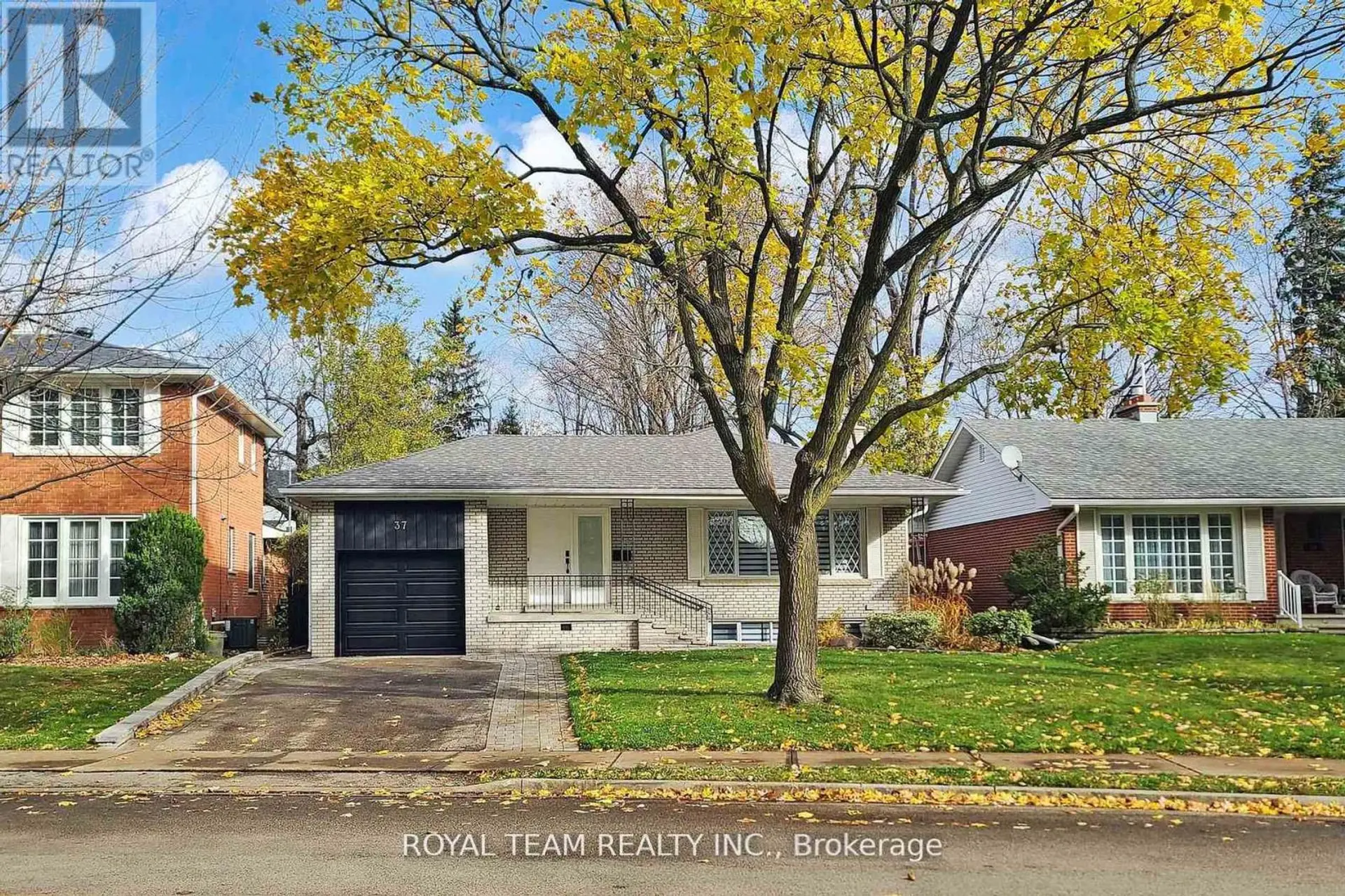 Property at 37 MARKLAND DRIVE, Toronto, ON