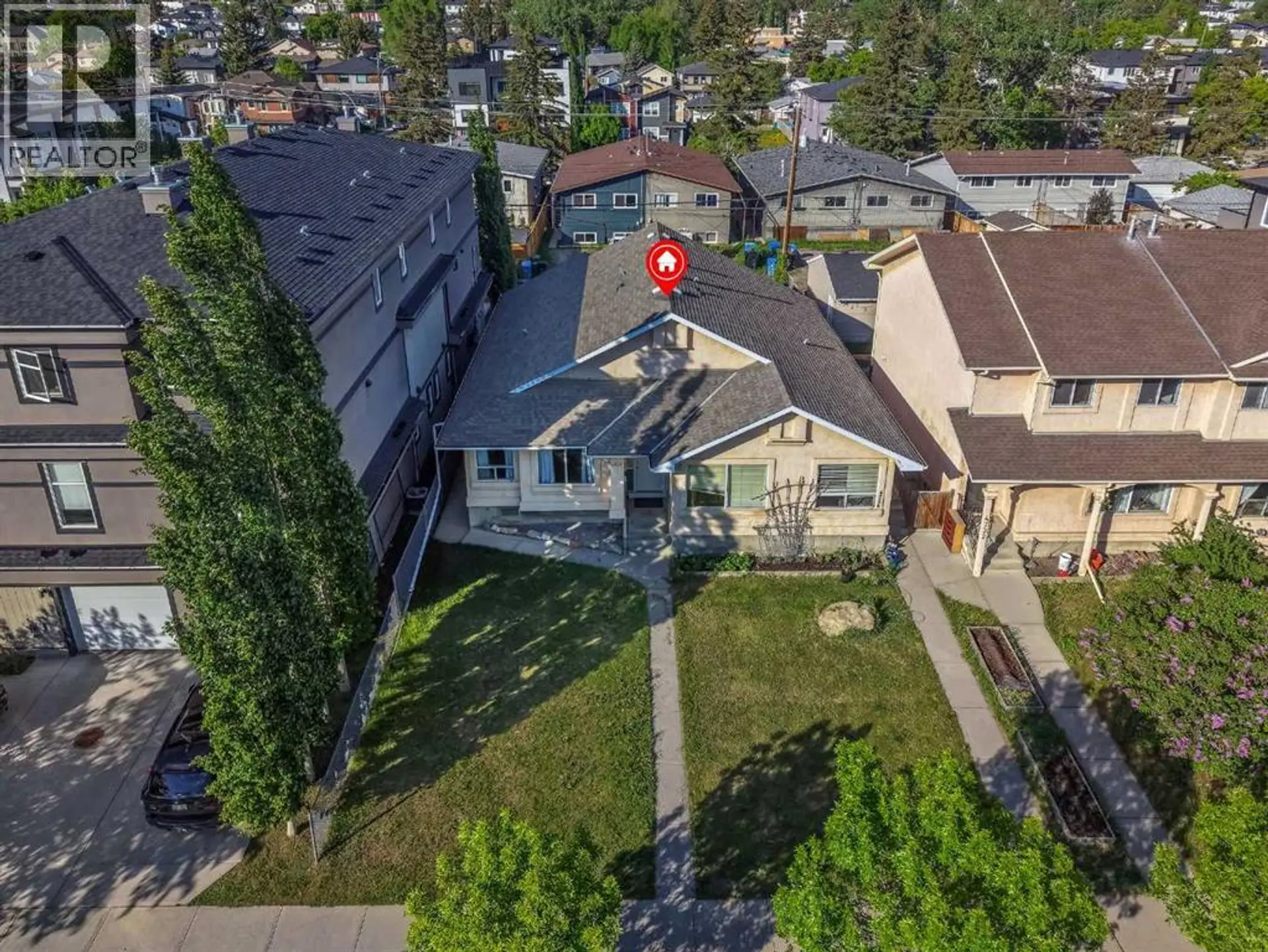 Property at 4736 17 Avenue NW, Calgary, AB