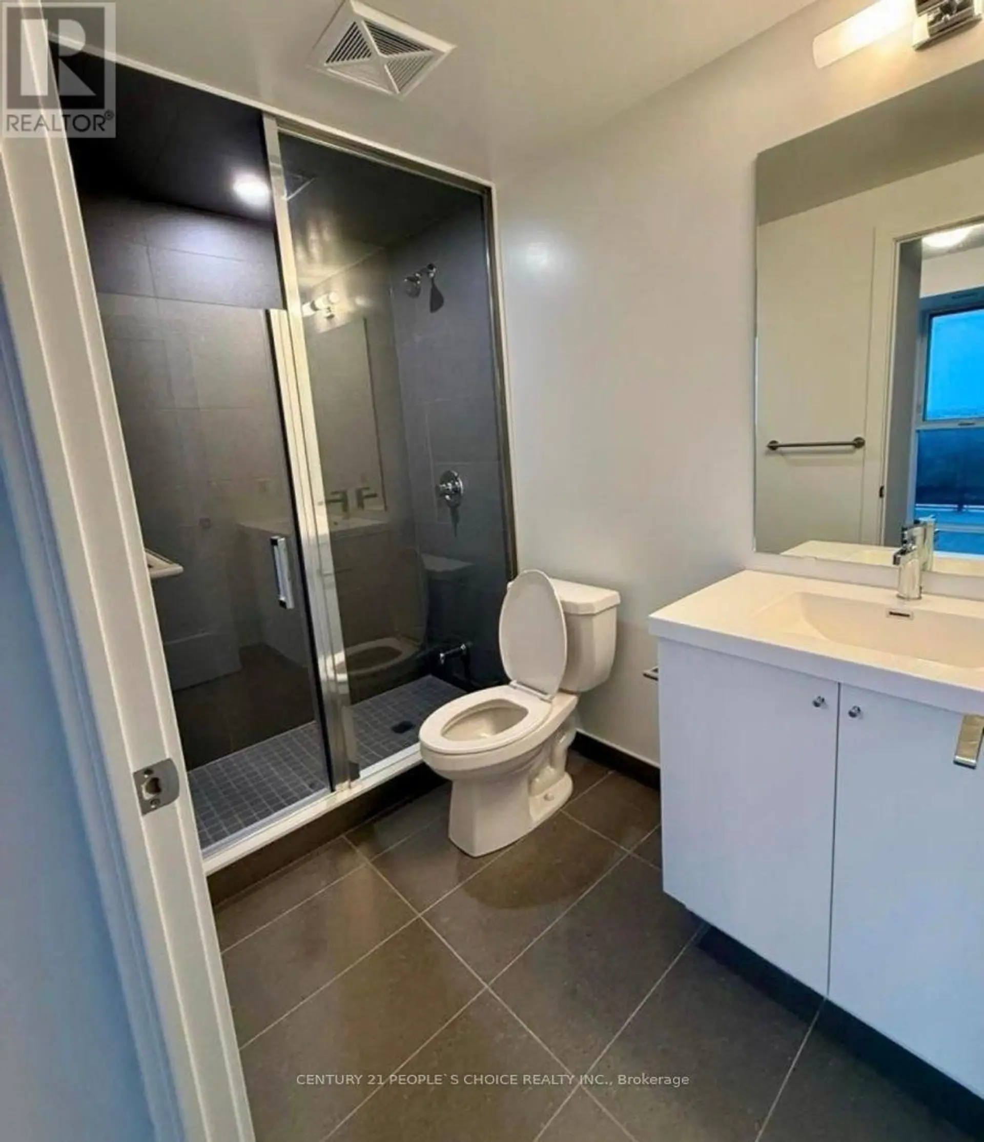 #306 2545 SIMCOE STREET N - Image 8