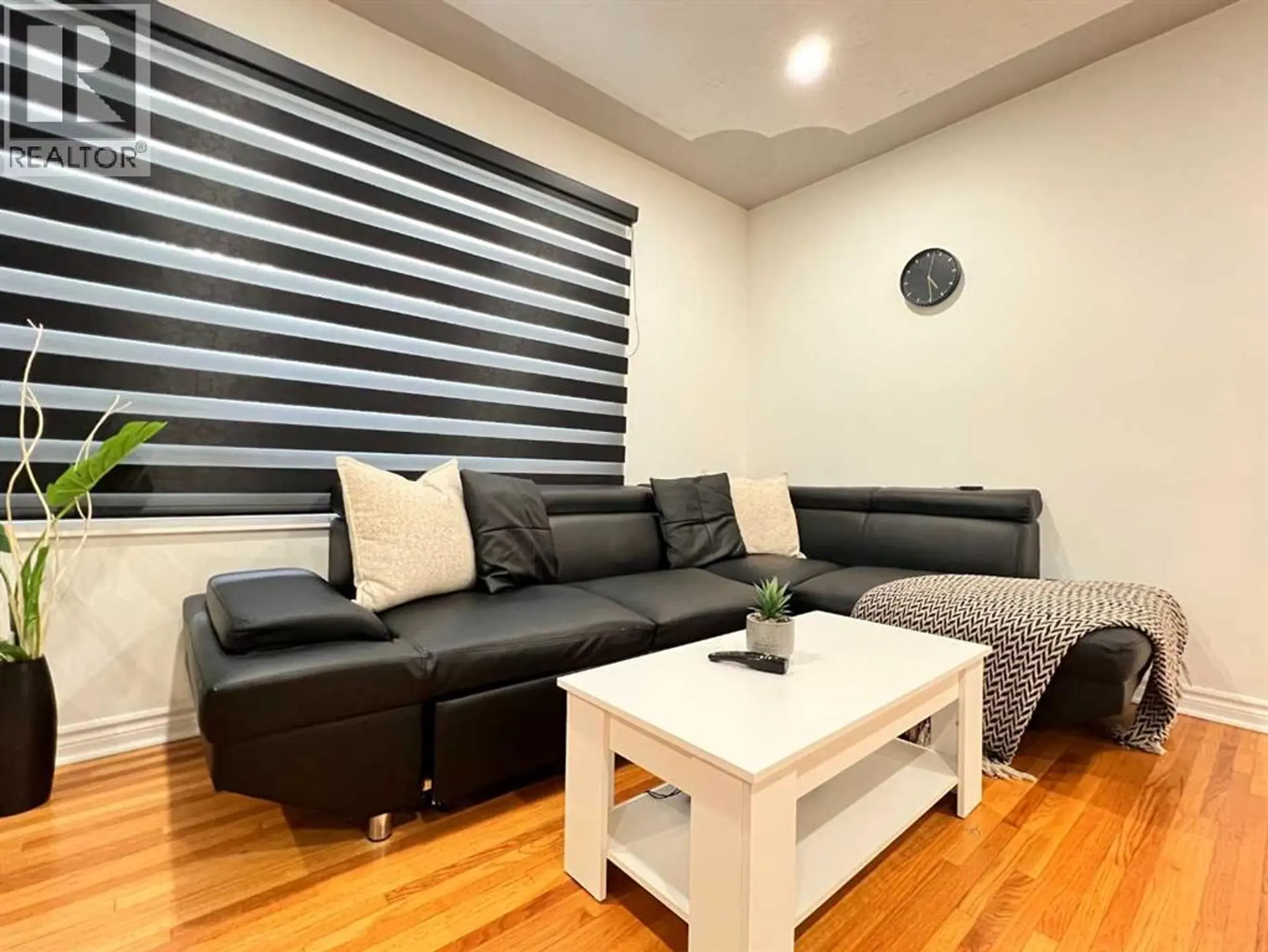 560 Northmount Drive NW - Image 3