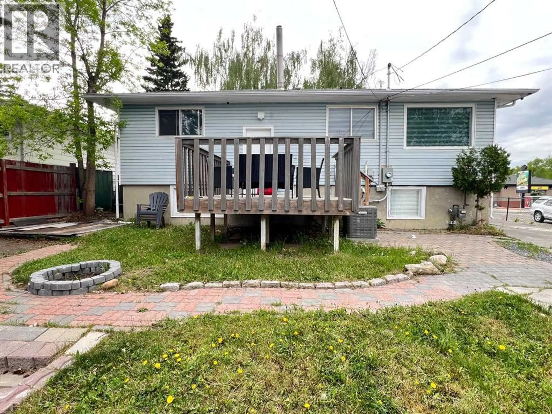 560 Northmount Drive NW - Image 16