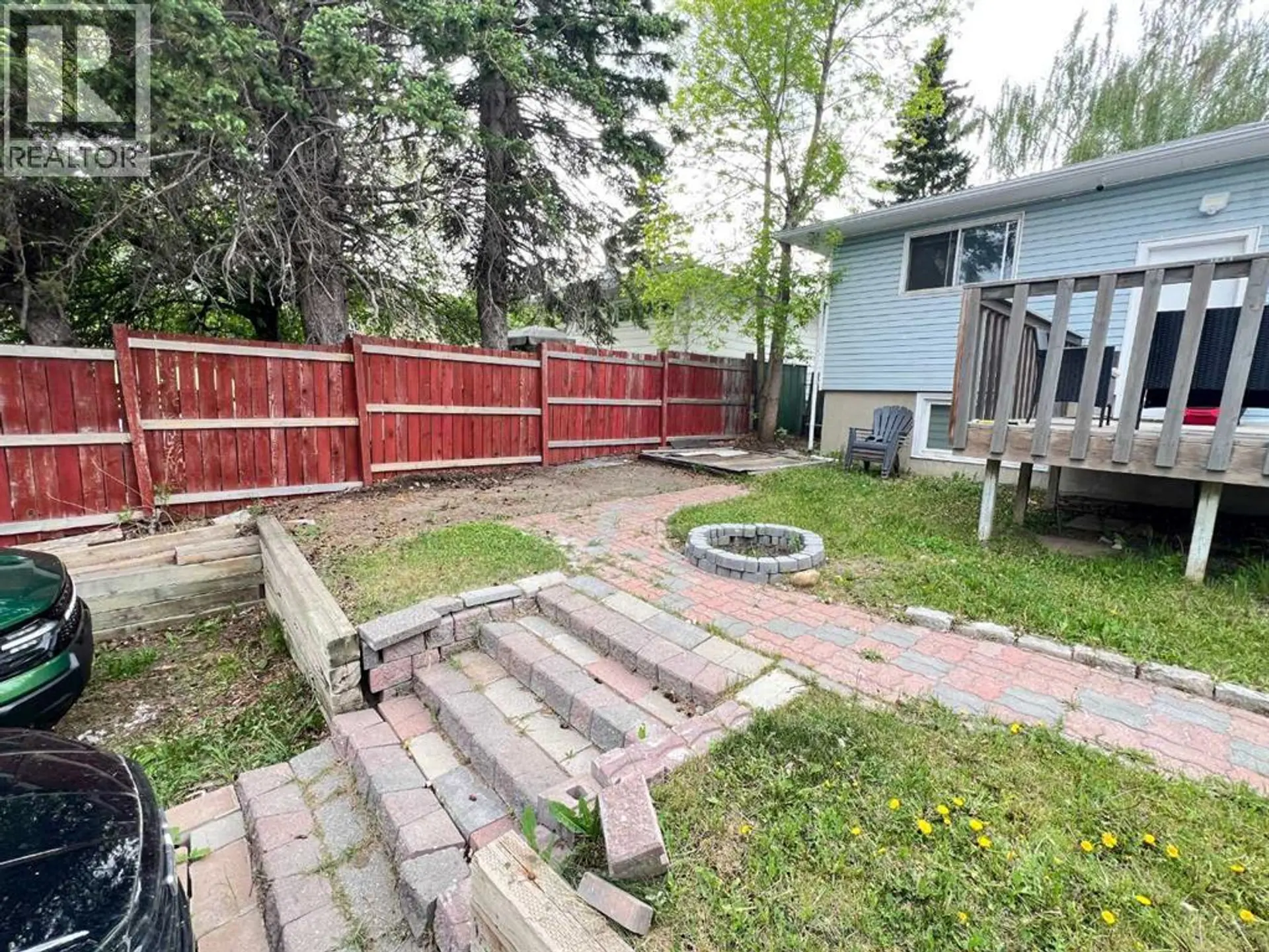 560 Northmount Drive NW - Image 17