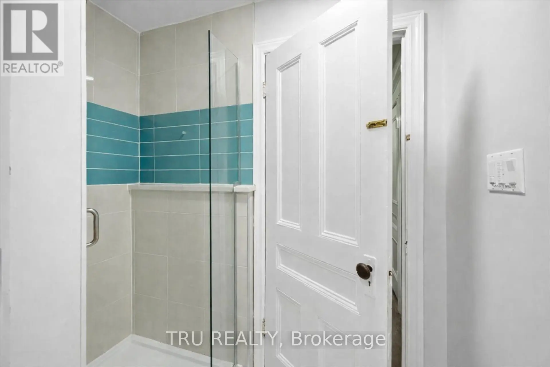 355 CAMBRIDGE STREET N - Image 14
