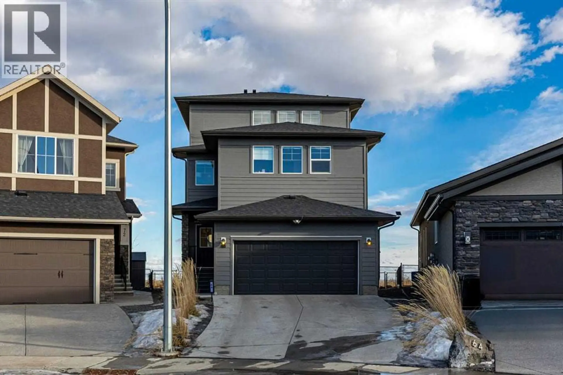 Property at 68 Walcrest View SE, Calgary, AB