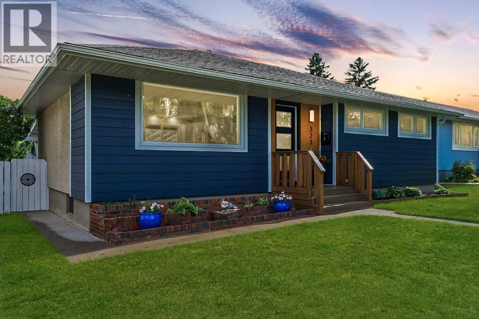 Property at 323 84 Avenue SE, Calgary, AB