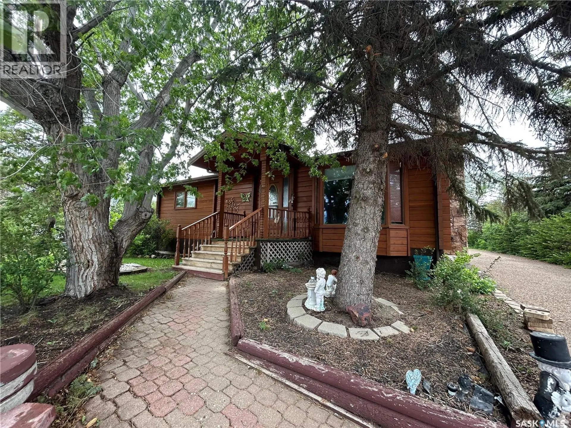 Property at 221 1st STREET W, Coronach, SK