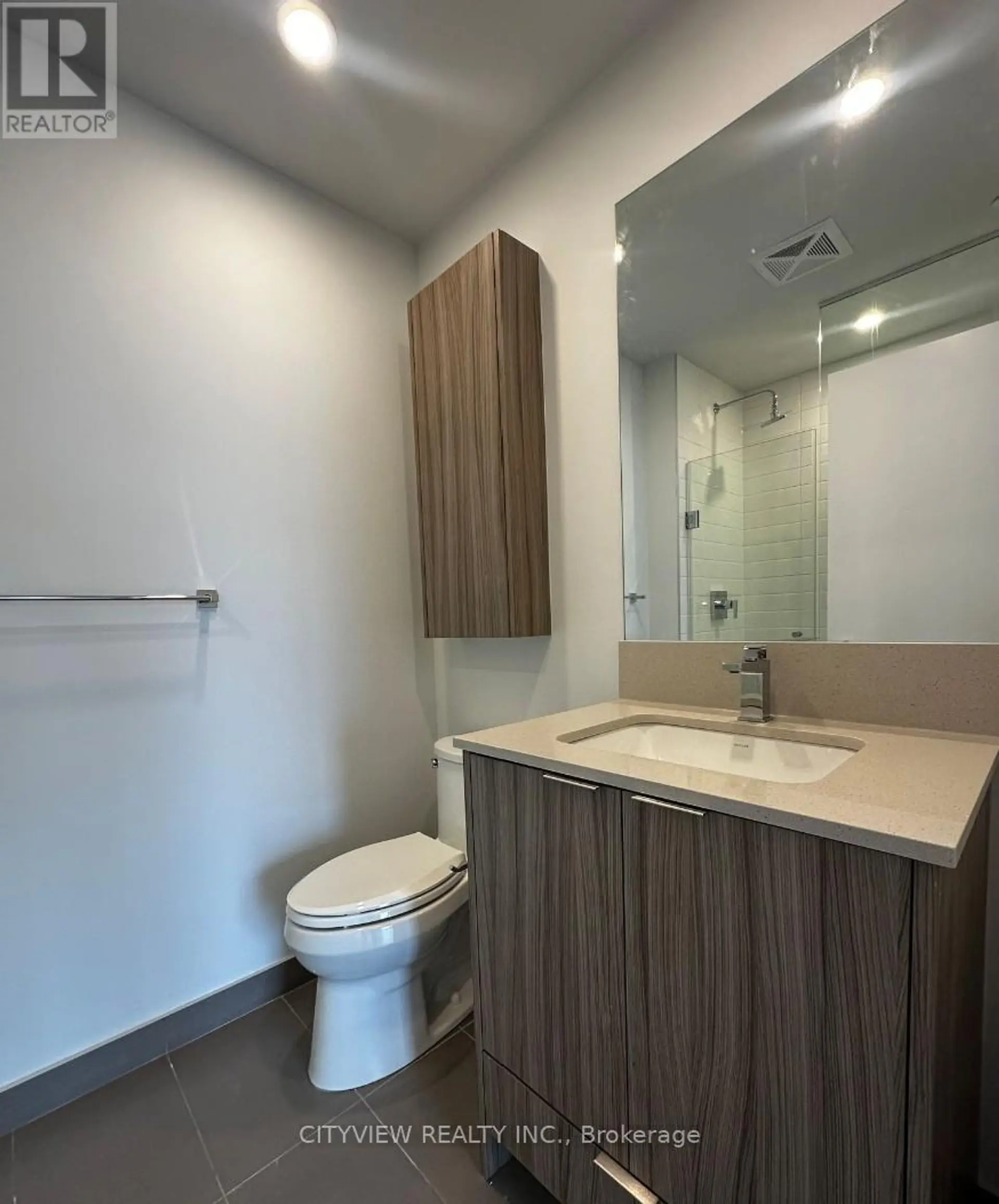 430 SQUARE ONE DRIVE - Image 12