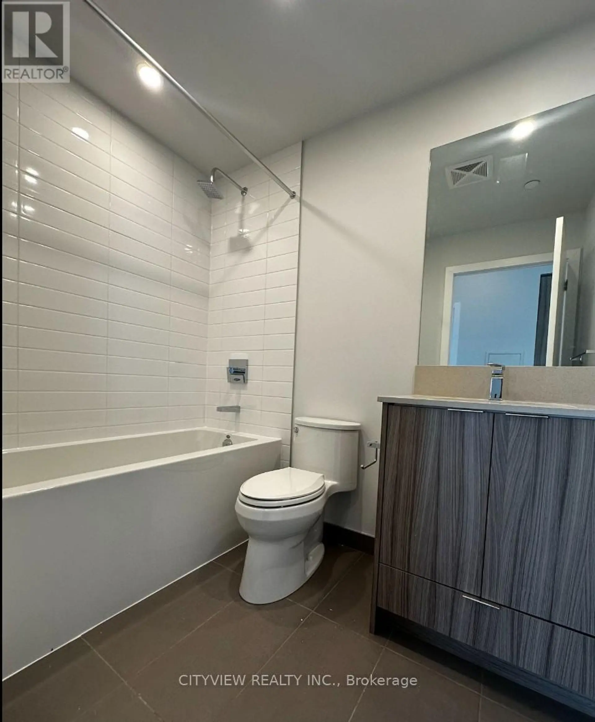 430 SQUARE ONE DRIVE - Image 5