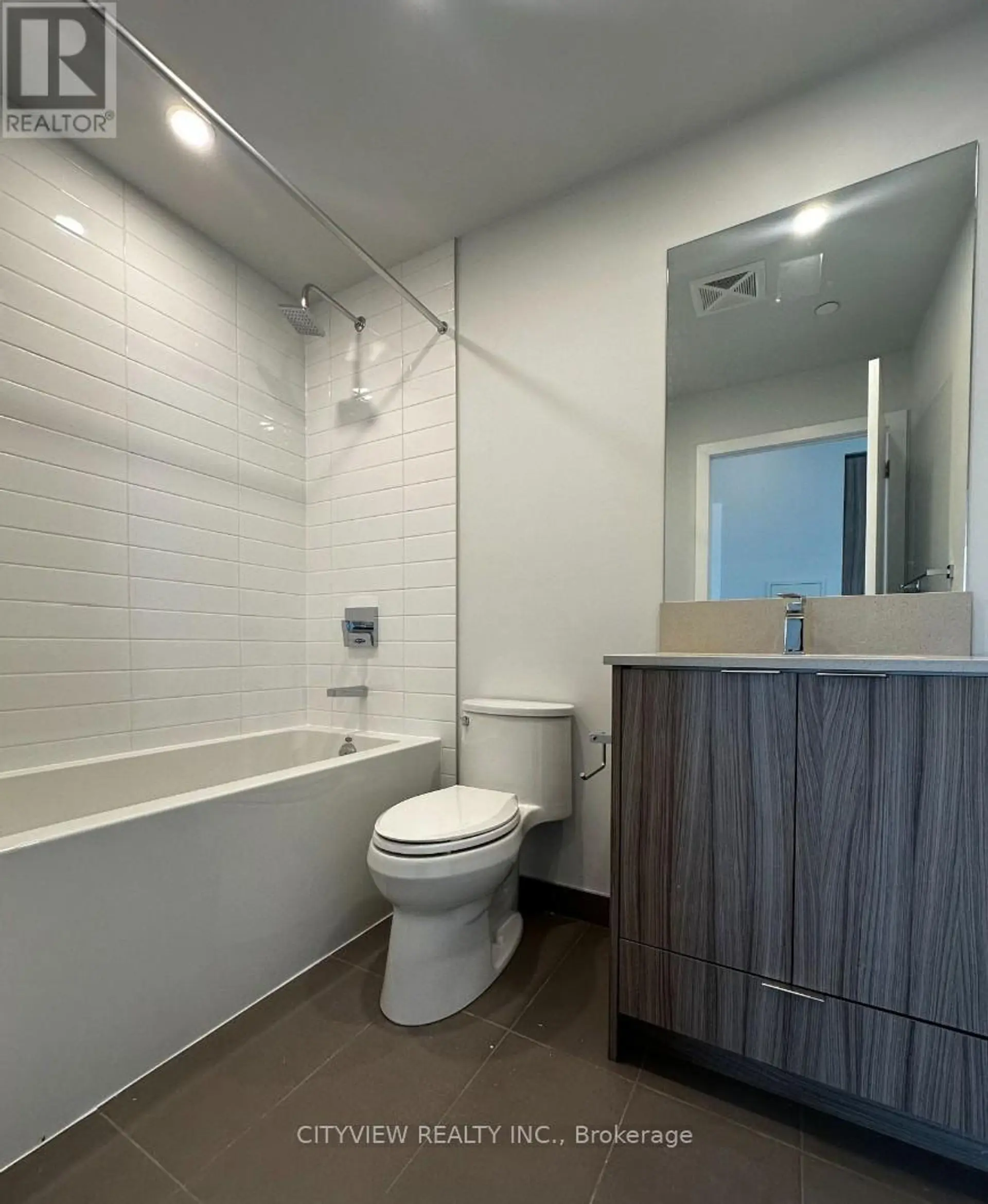 430 SQUARE ONE DRIVE - Image 6