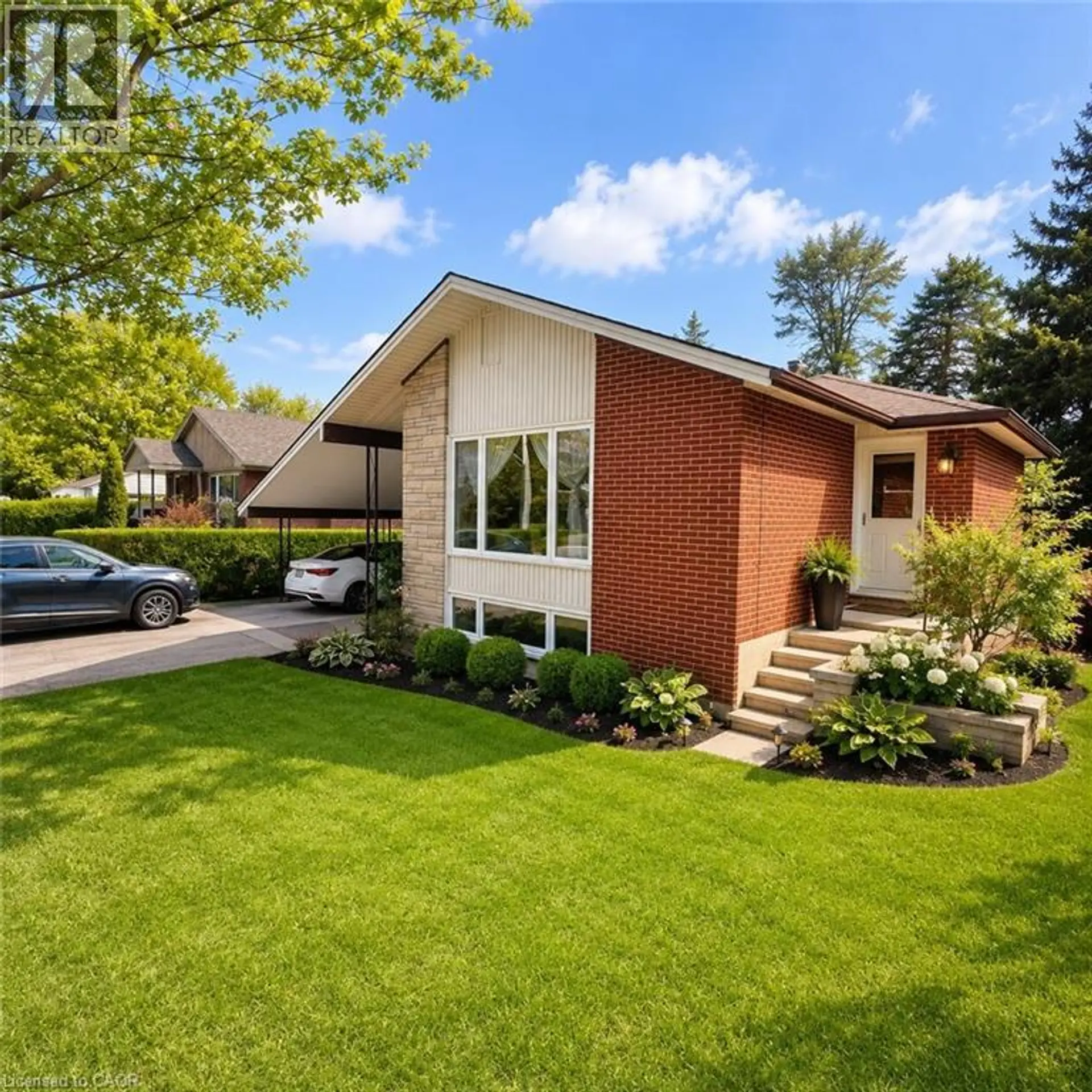Property at 82 BLACKWOOD Crescent, Hamilton, ON